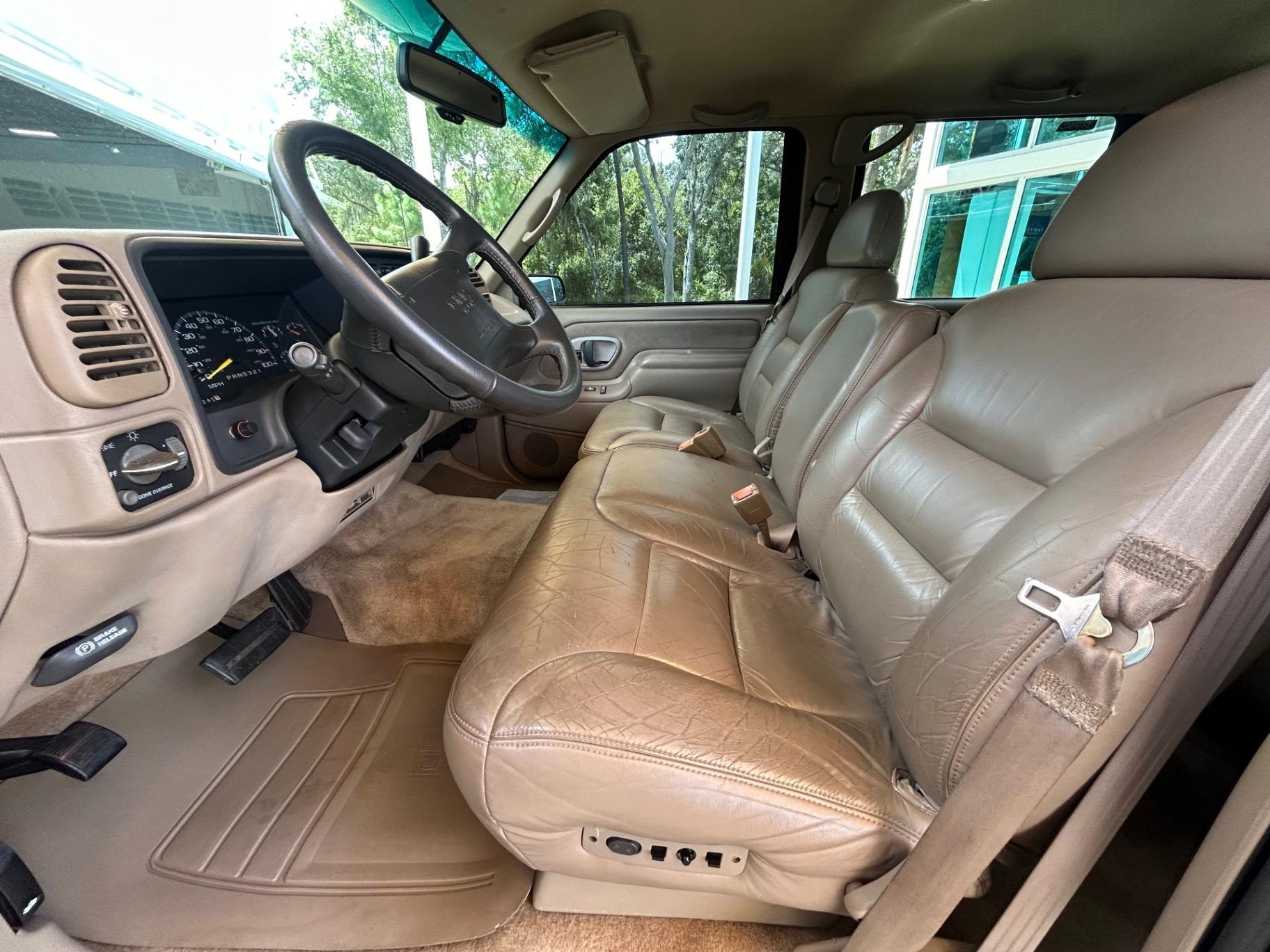 1996 GMC Suburban SLE