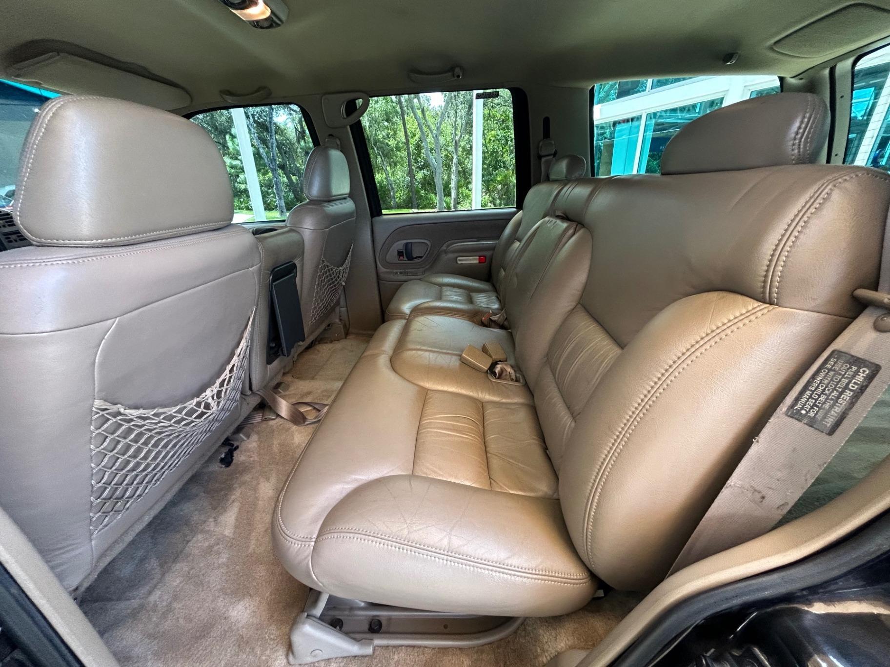 1996 GMC Suburban SLE