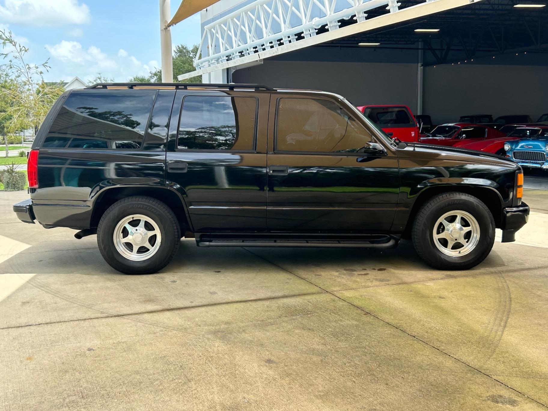 1996 GMC Suburban SLE - 4