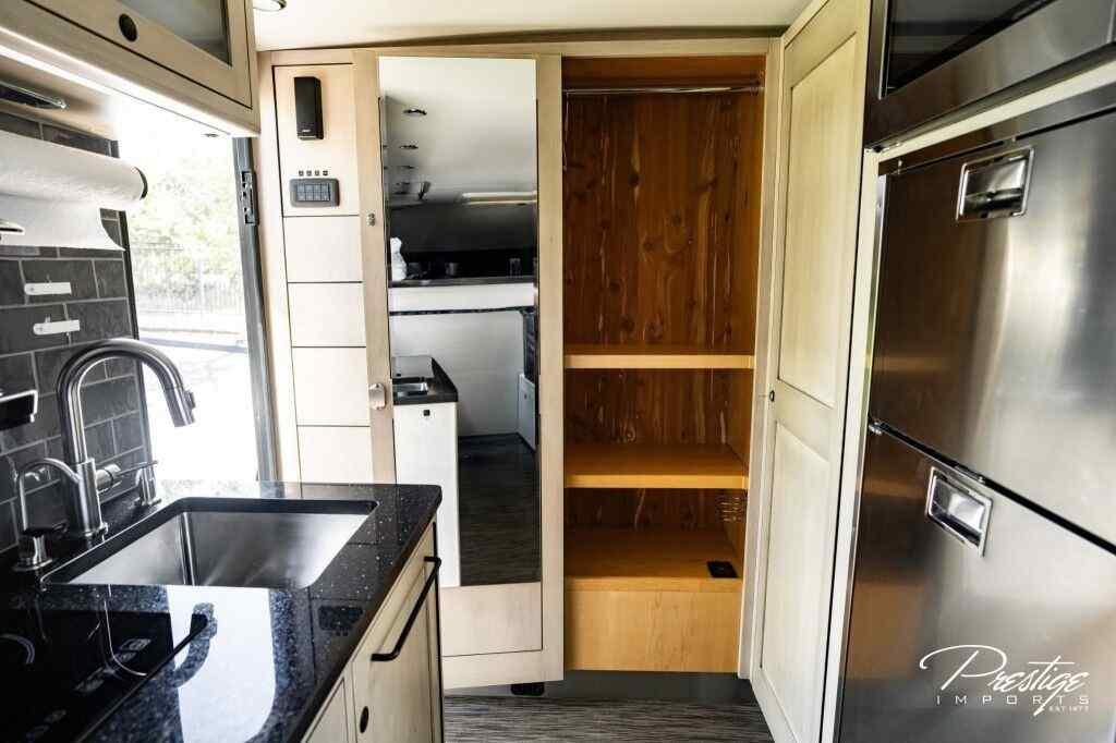 2019 EarthRoamer XV-LTS 228