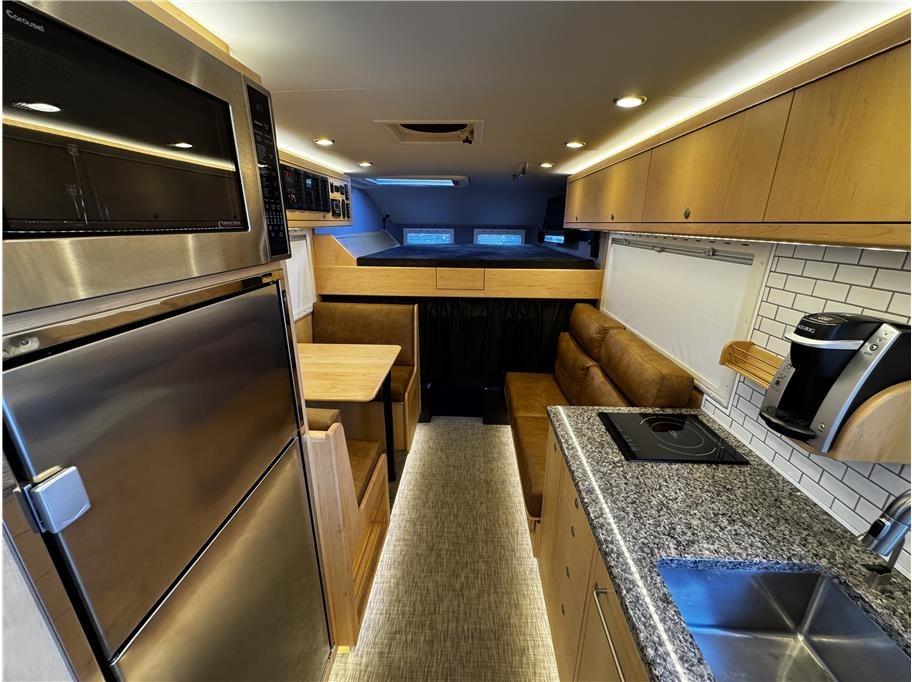 2016 Earthroamer XV-LTS 165
