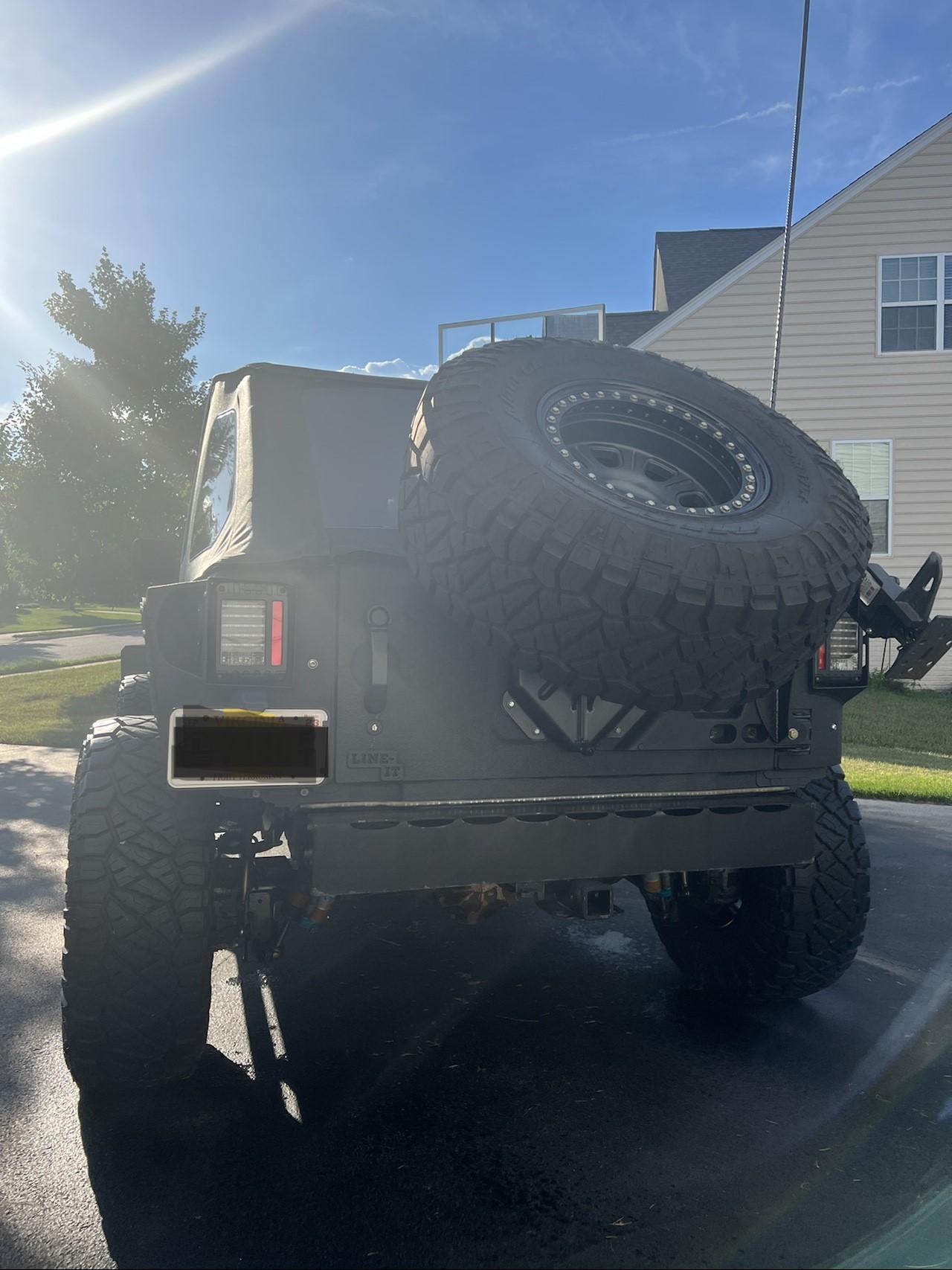 2011 Jeep Wrangler Unlimited Rubicon - 4