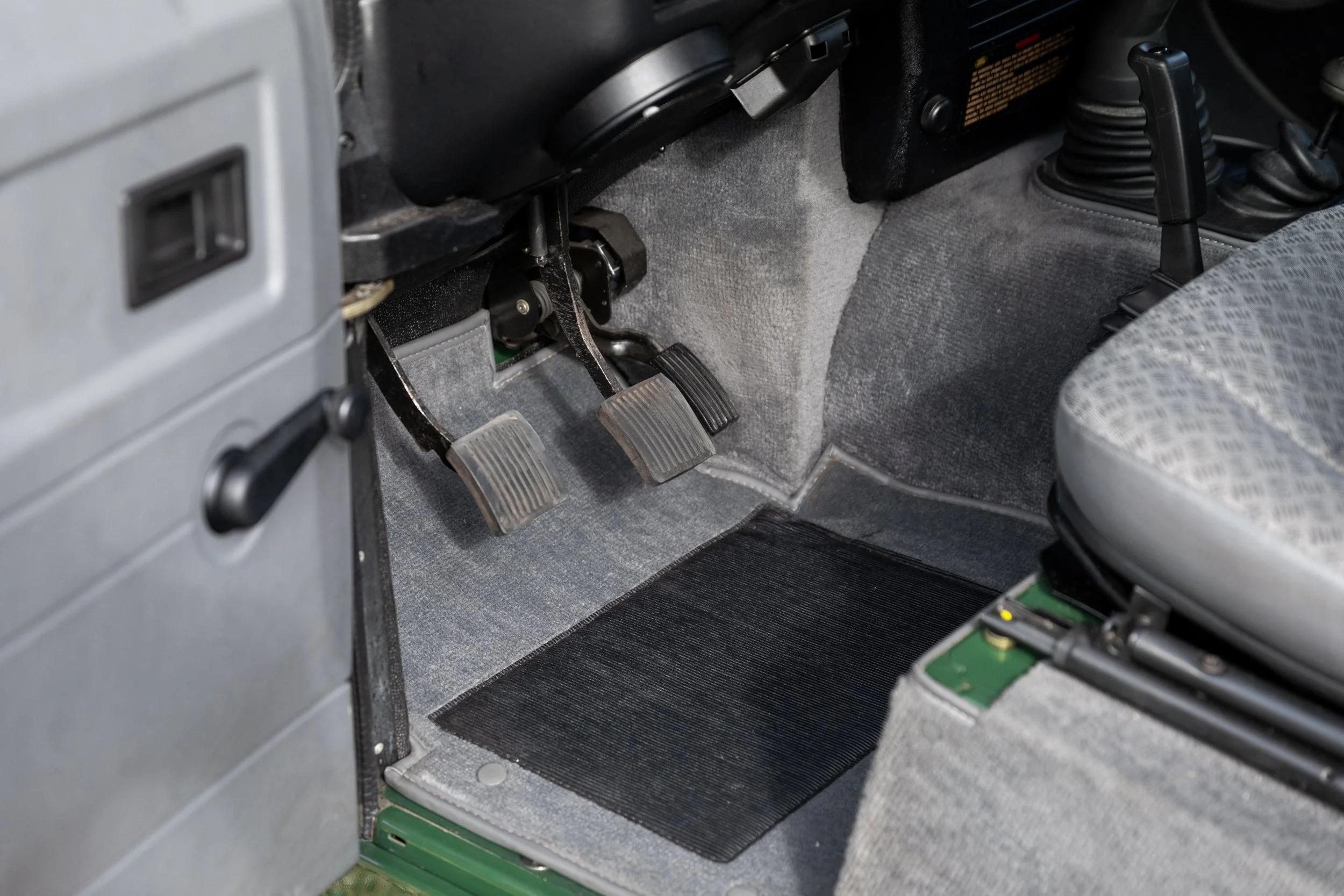 Td5-Powered 2000 Land Rover Defender 110
