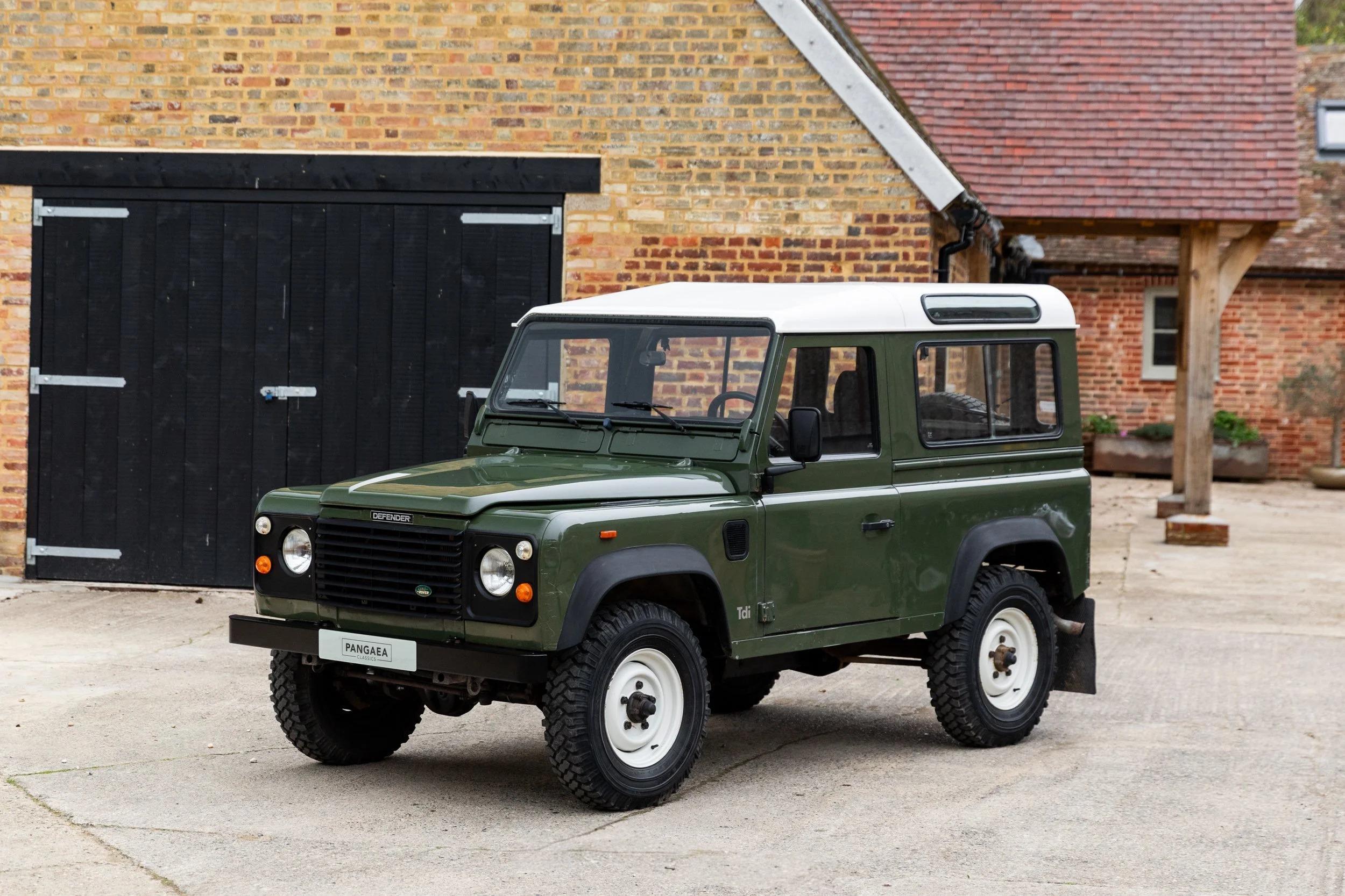  Land Rover Defender