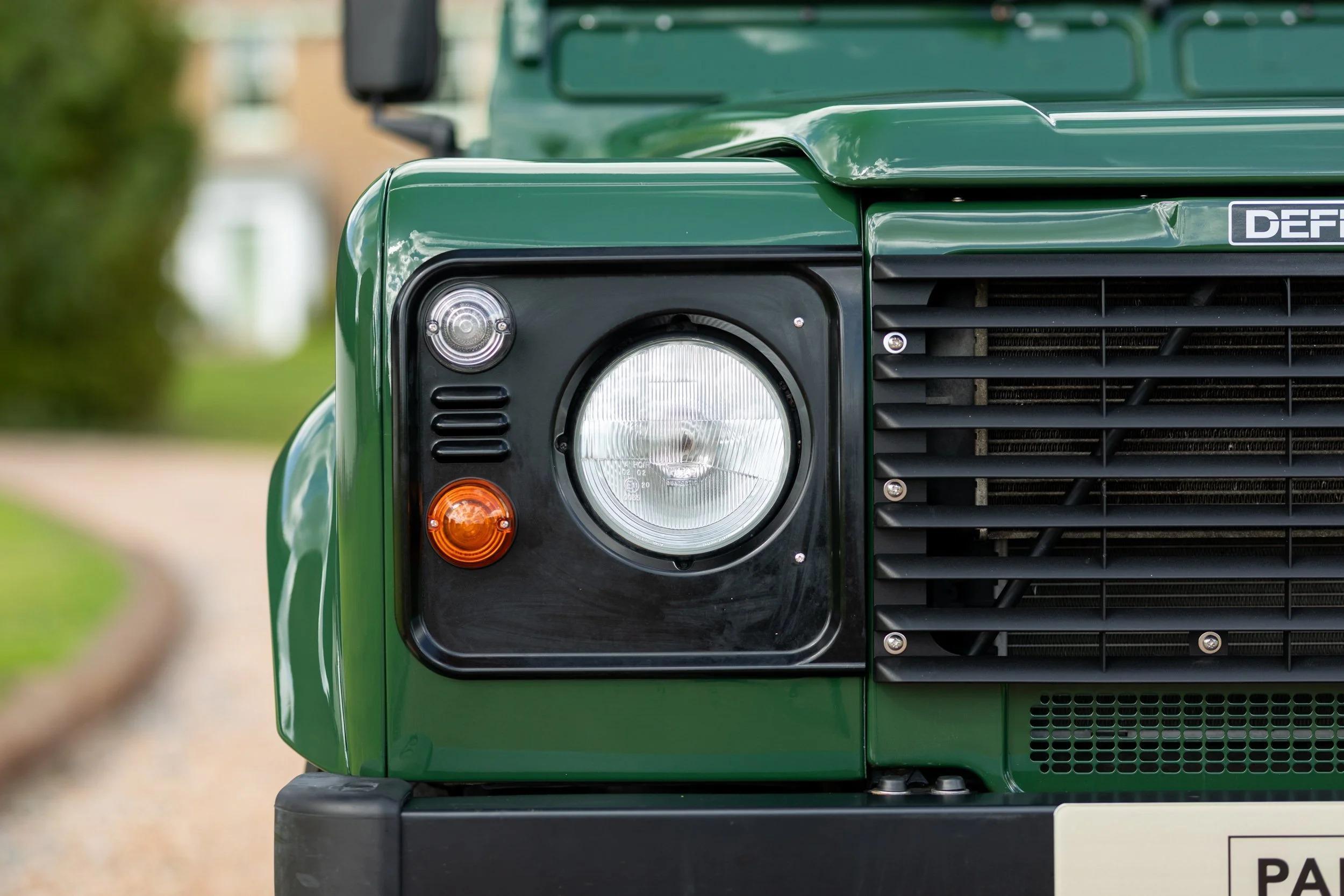 2000 Land Rover Defender 90