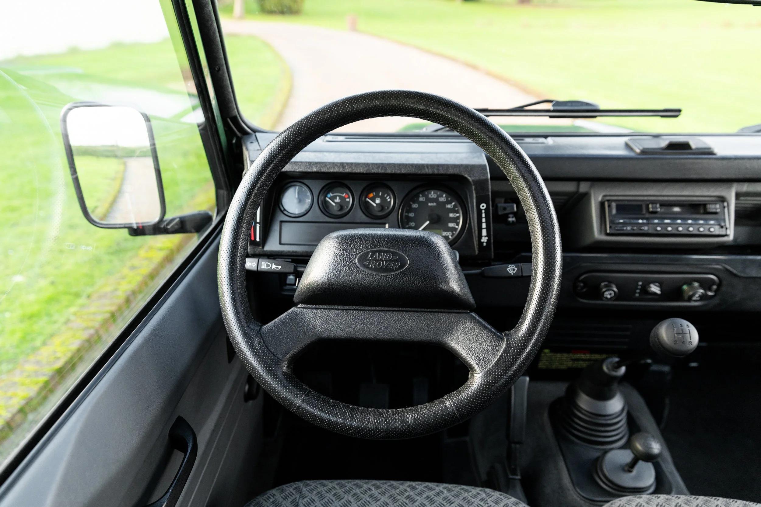 2000 Land Rover Defender 90