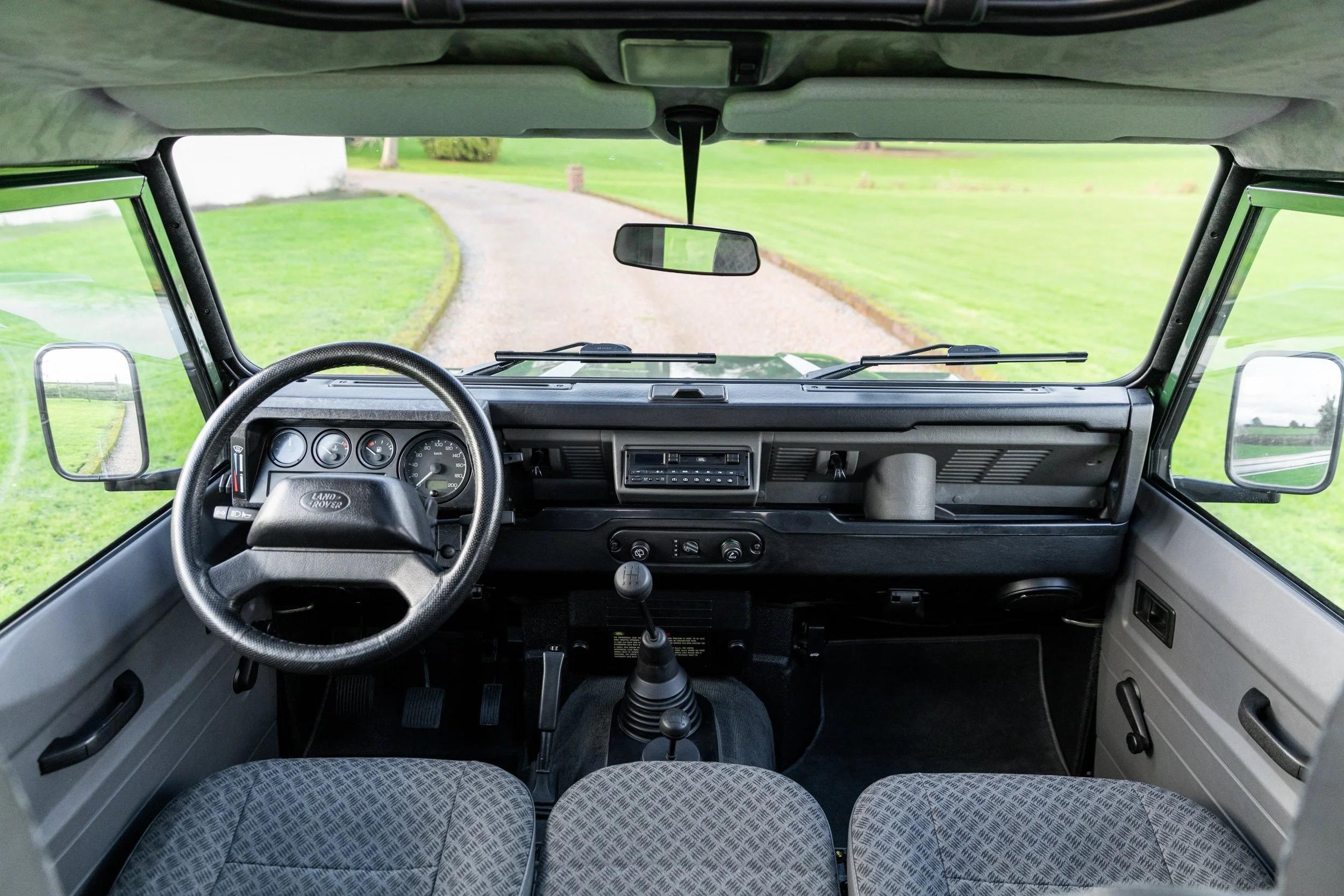 2000 Land Rover Defender 90