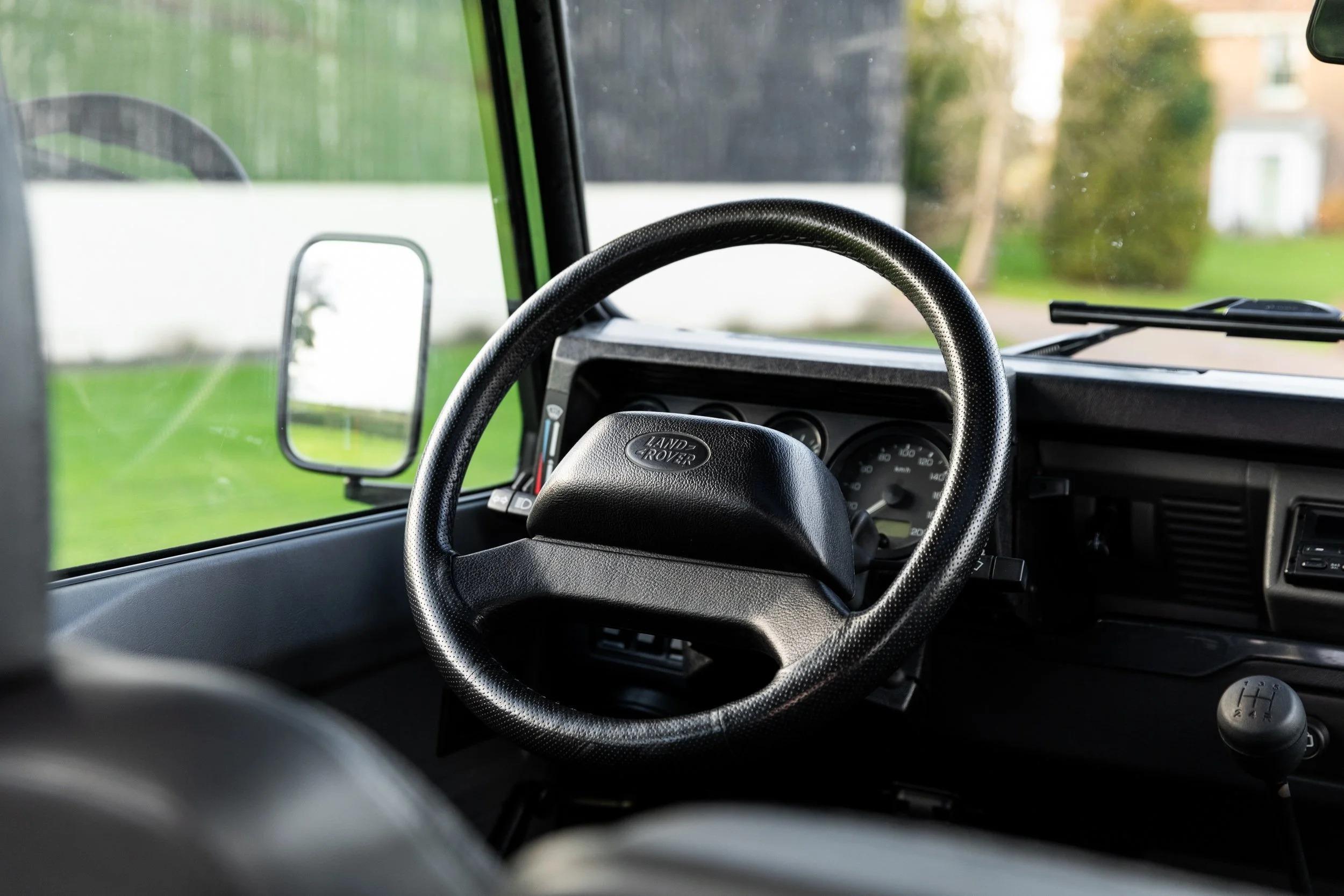 2000 Land Rover Defender 90
