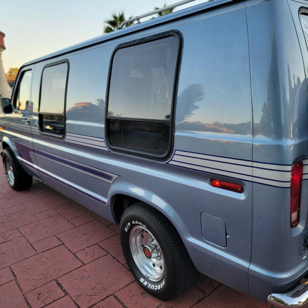 1983 Ford E-100 Econoline