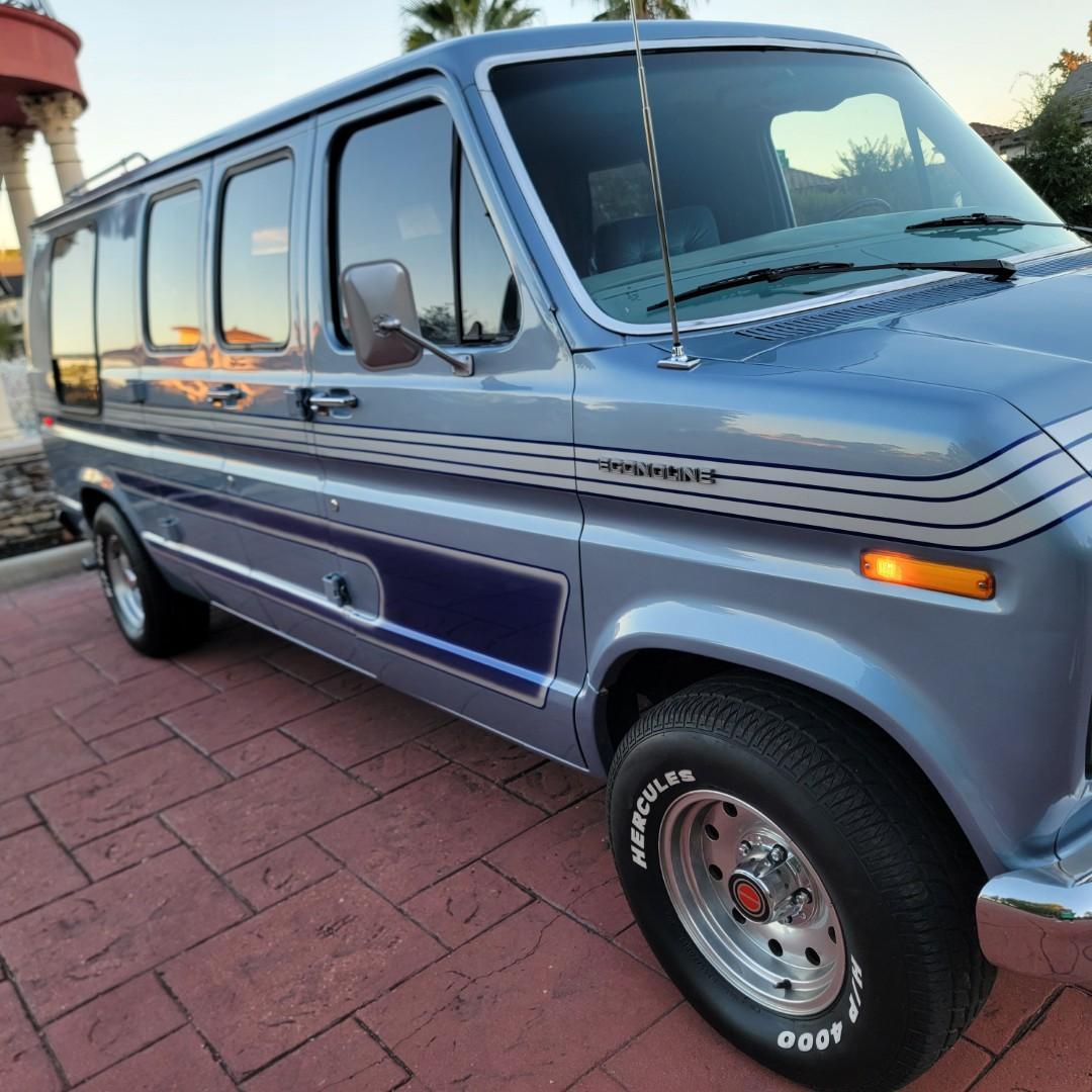 1983 Ford E-100 Econoline - 4
