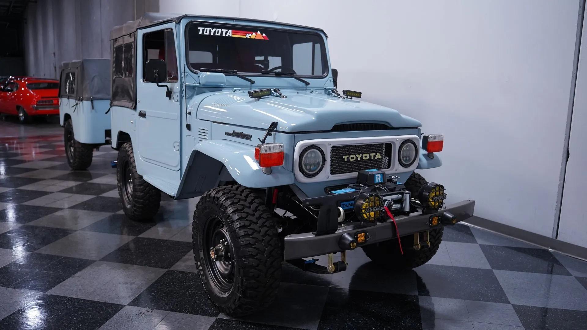 1982 Toyota Land Cruiser FJ40 with Trailer