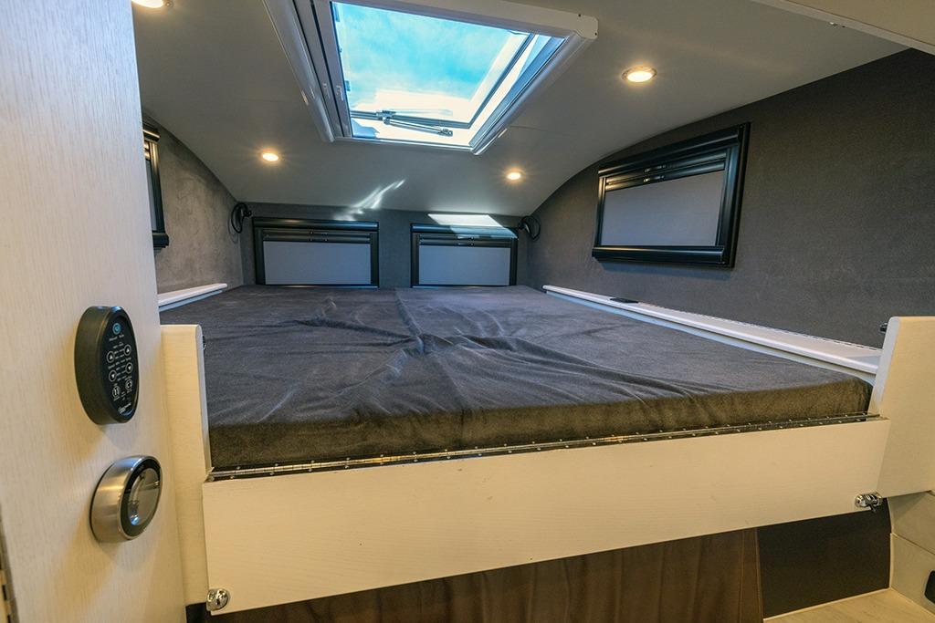 2020 EarthRoamer HD 005