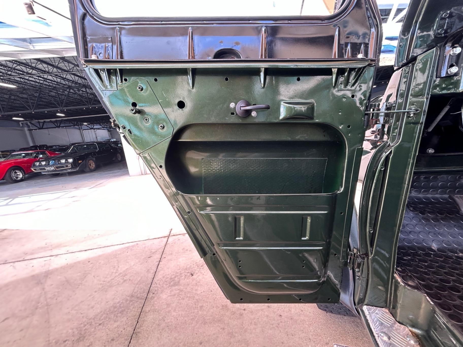 1990 UAZ 469