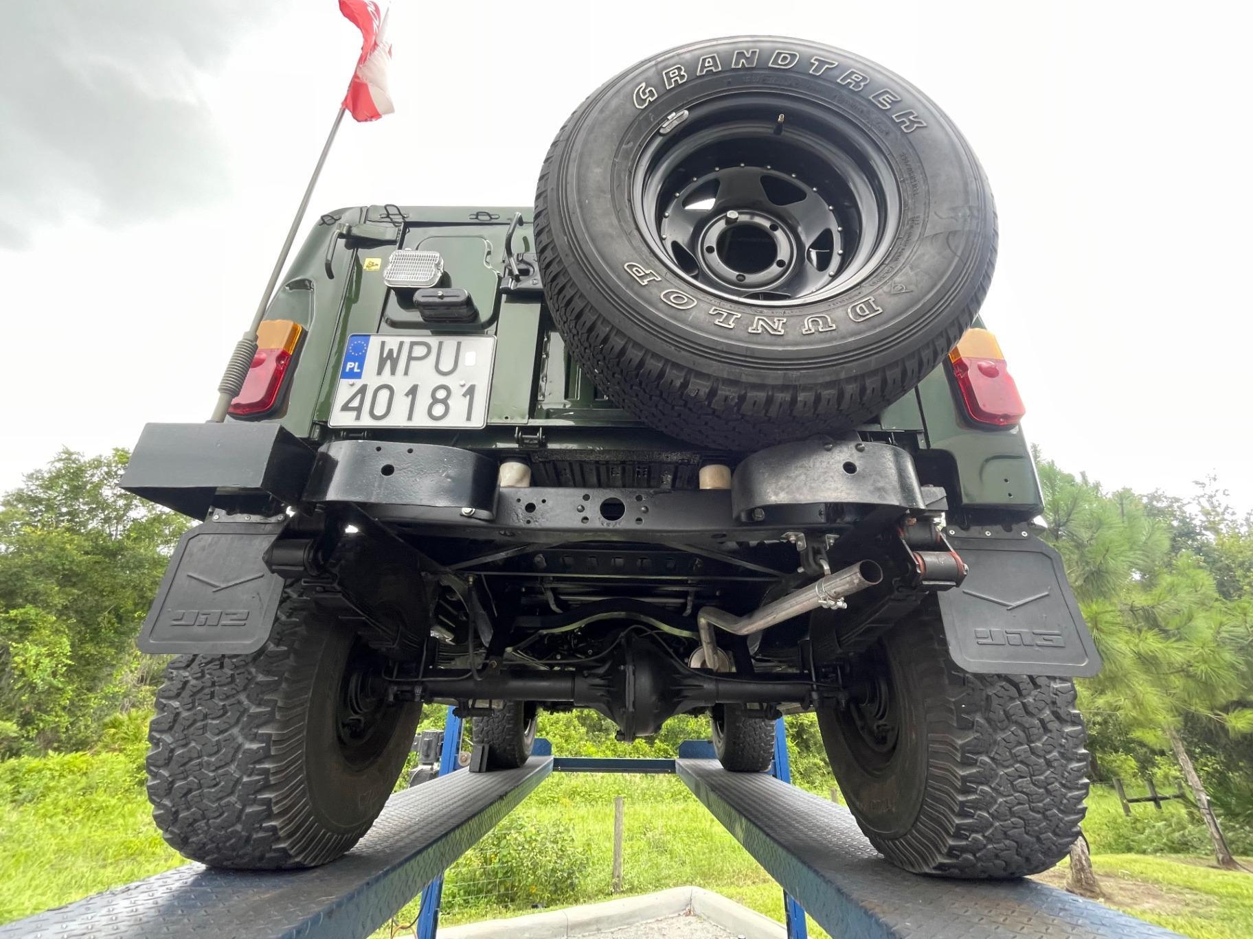 1990 UAZ 469