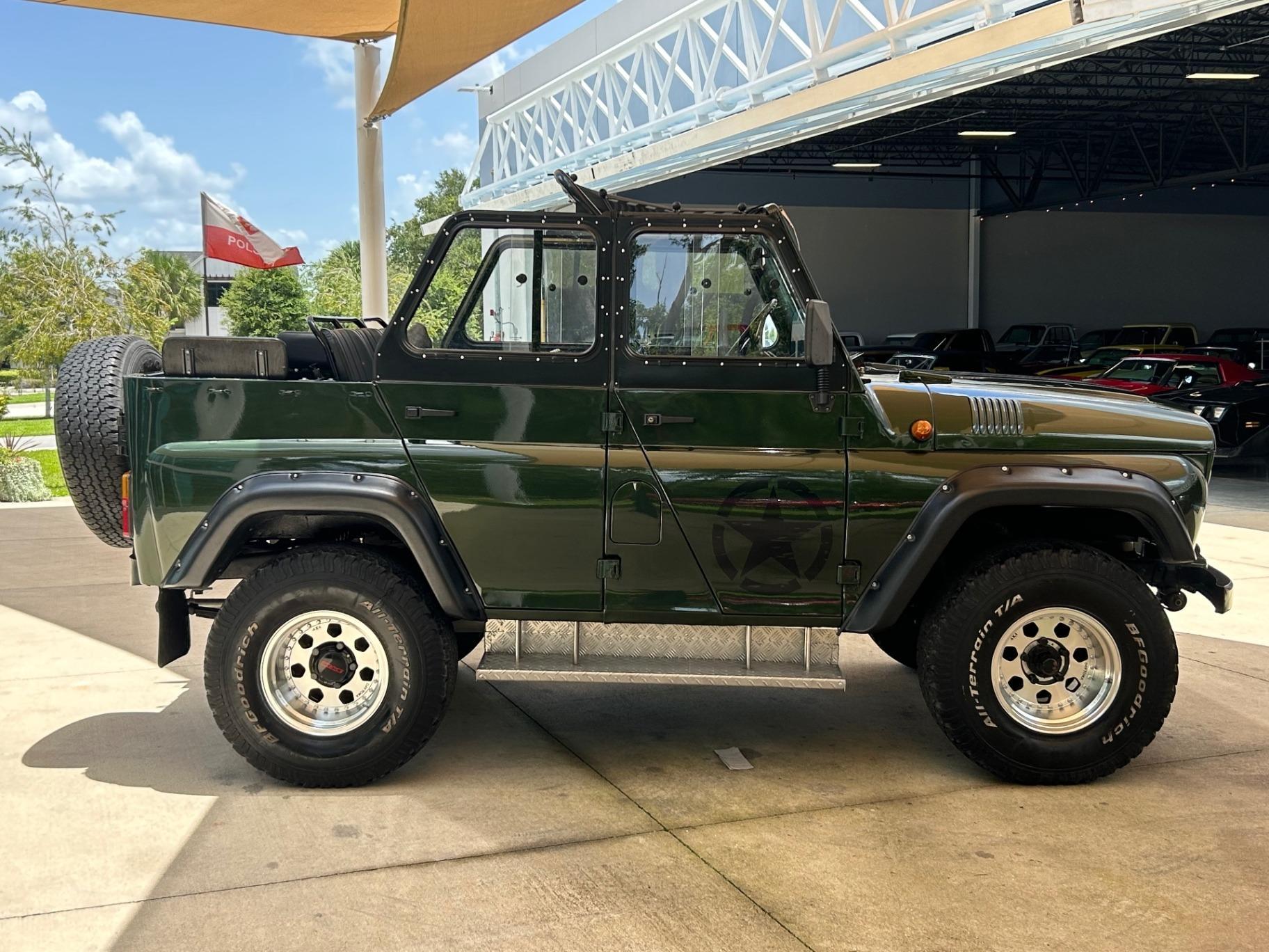 1990 UAZ 469