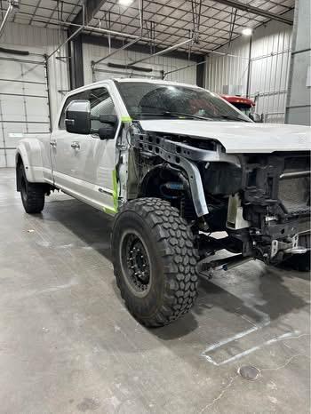 2022 Ford F-450 Super Duty Platinum