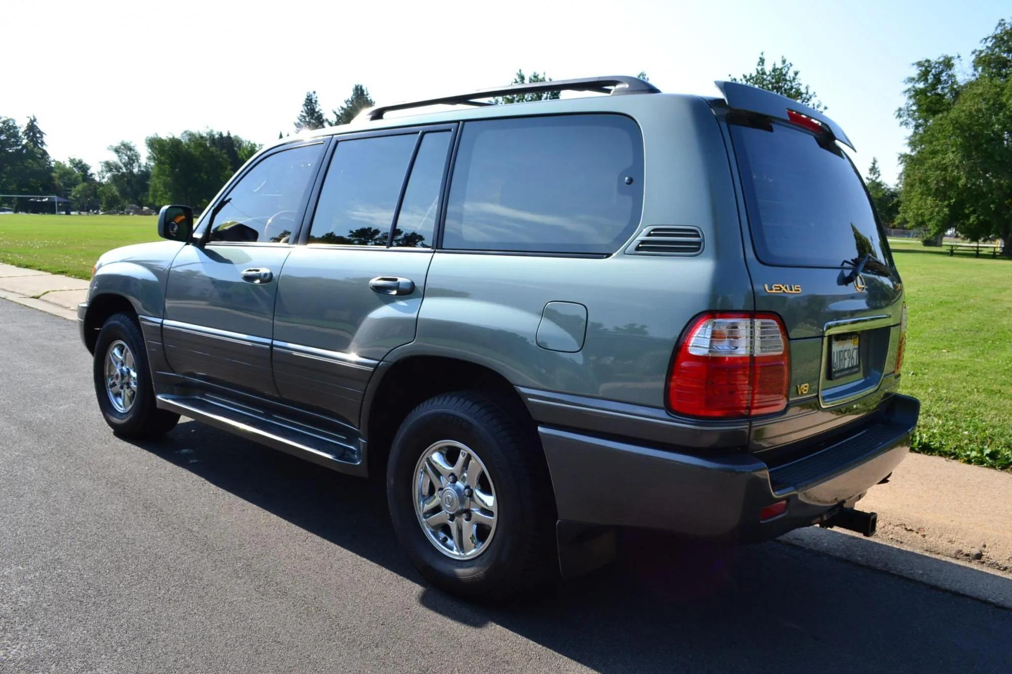 2002 Lexus LX 470