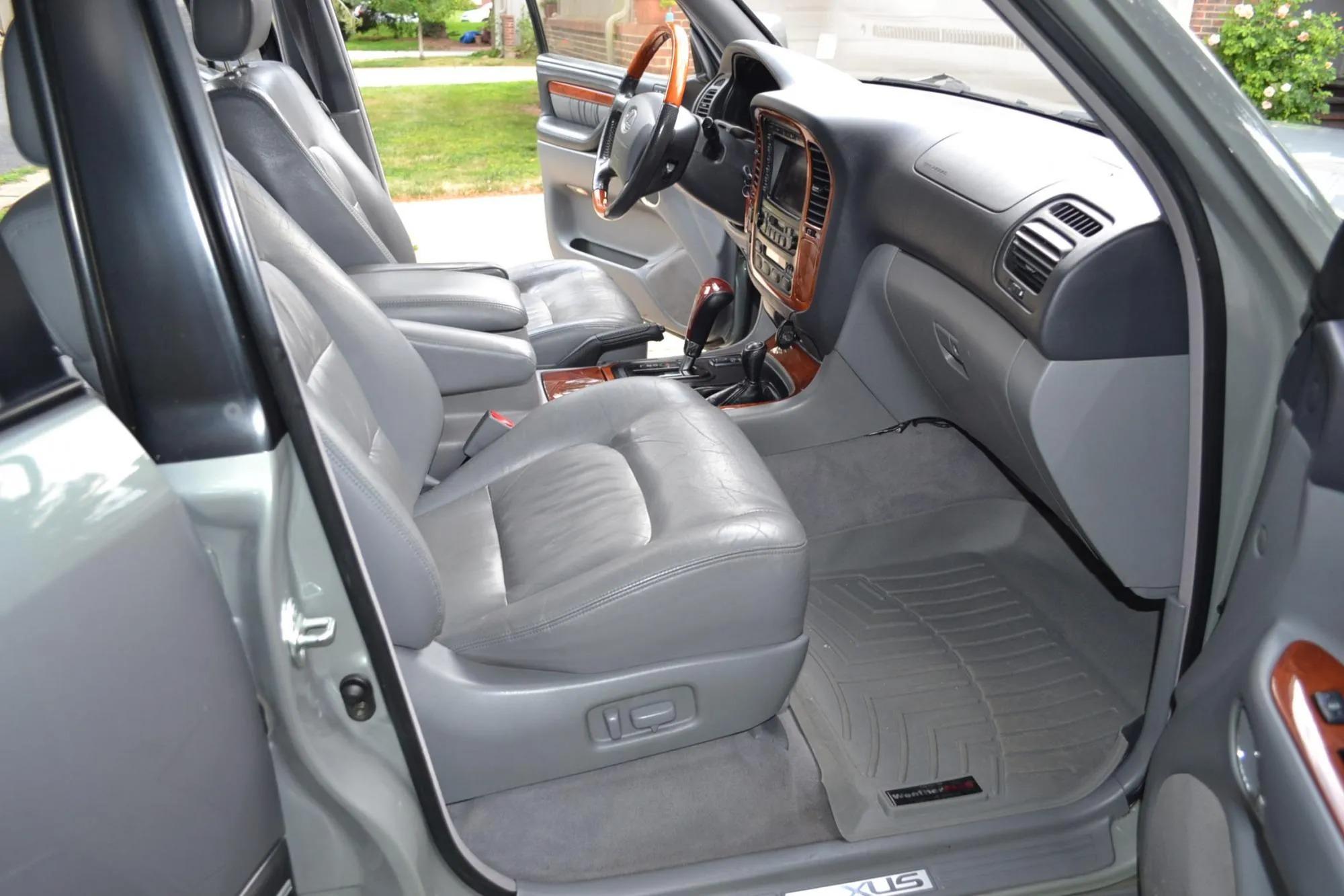 2002 Lexus LX 470