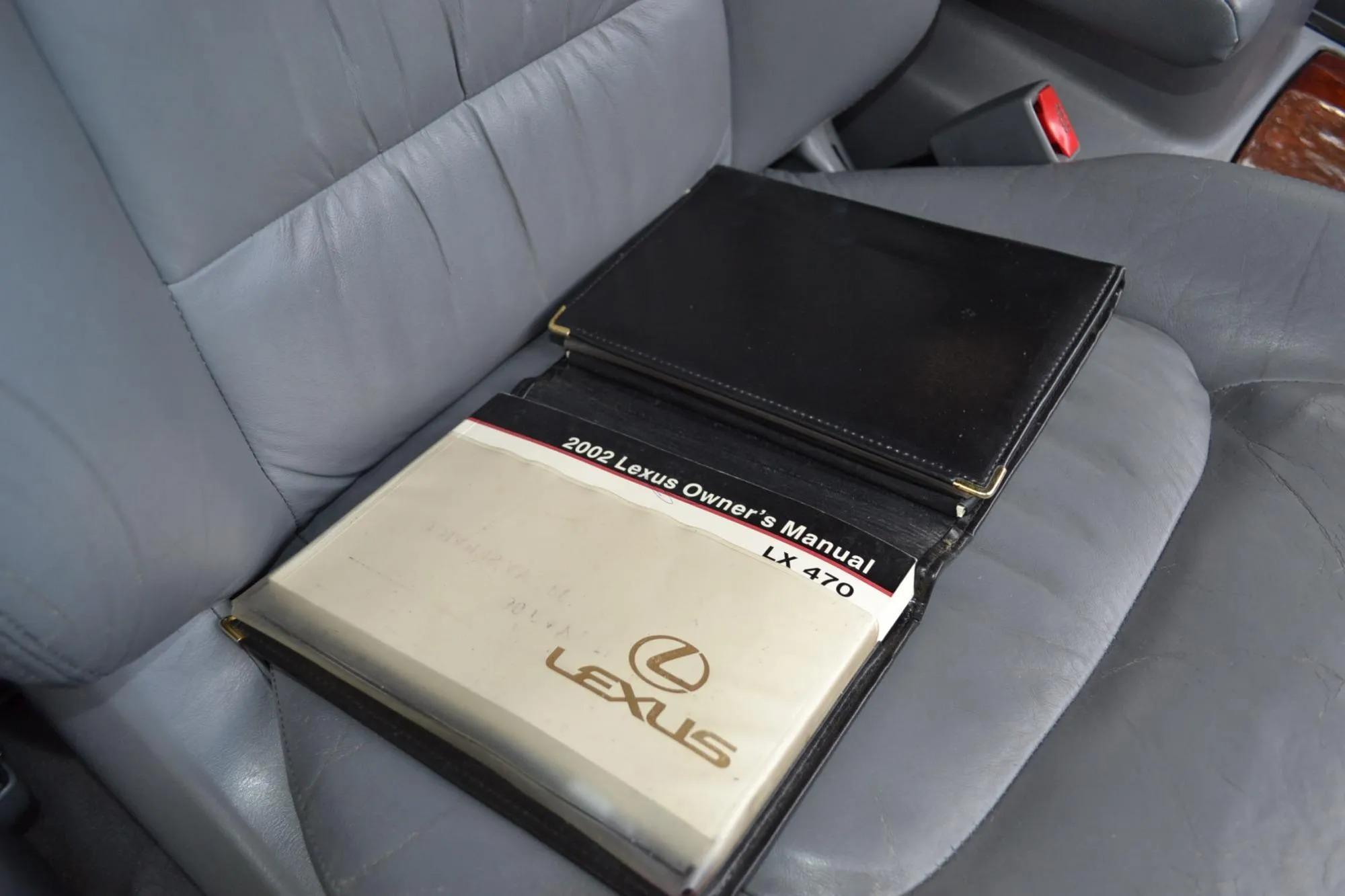 2002 Lexus LX 470