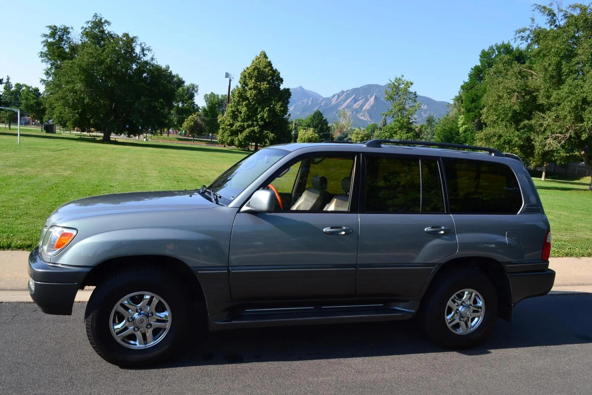 2002 Lexus LX 470