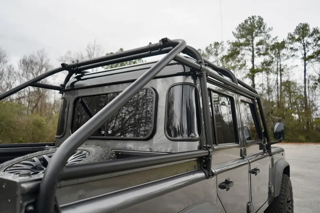 2022 Land Rover Defender Double Cab Pickup