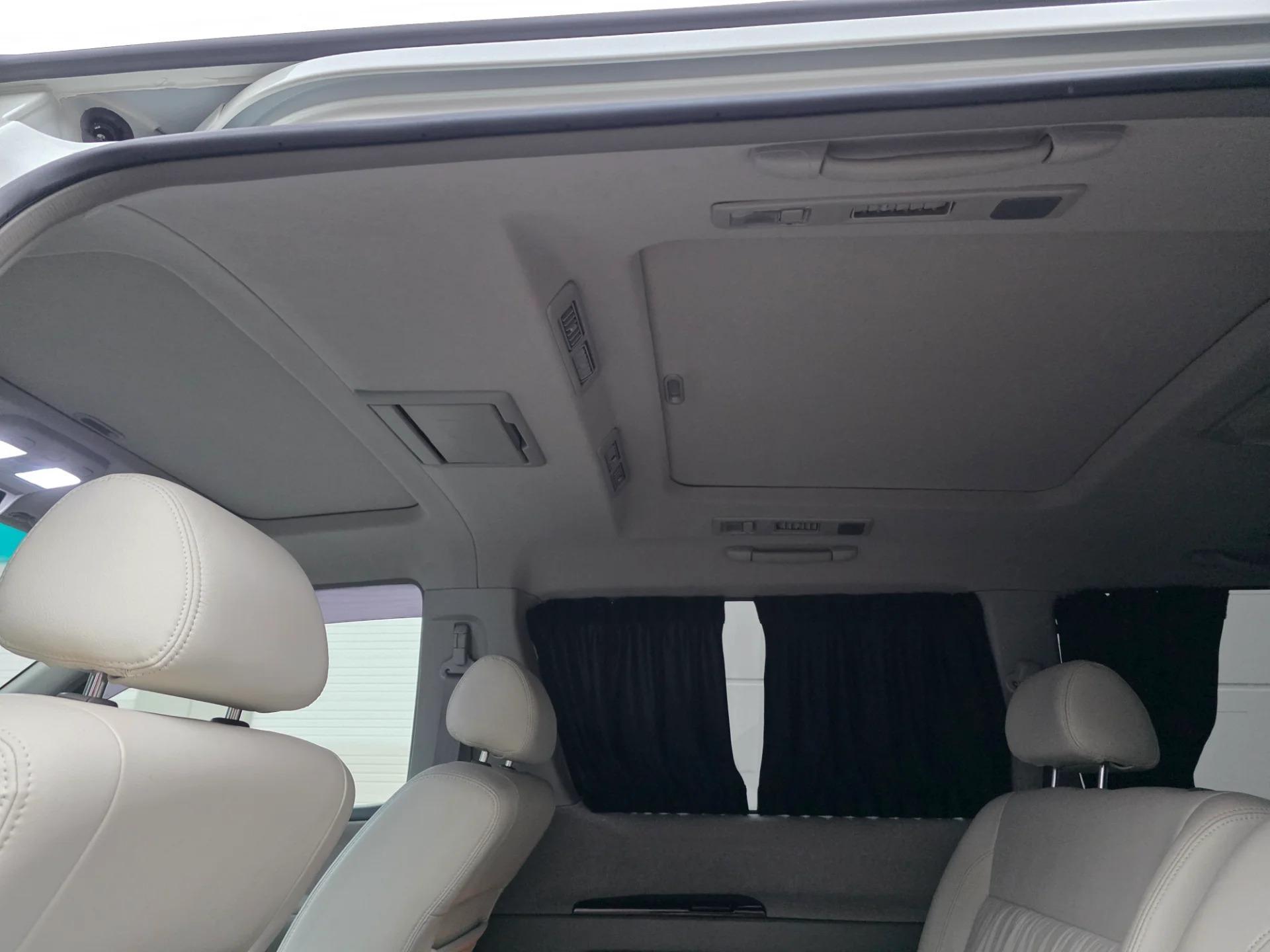 2000 Nissan Elgrand Rider