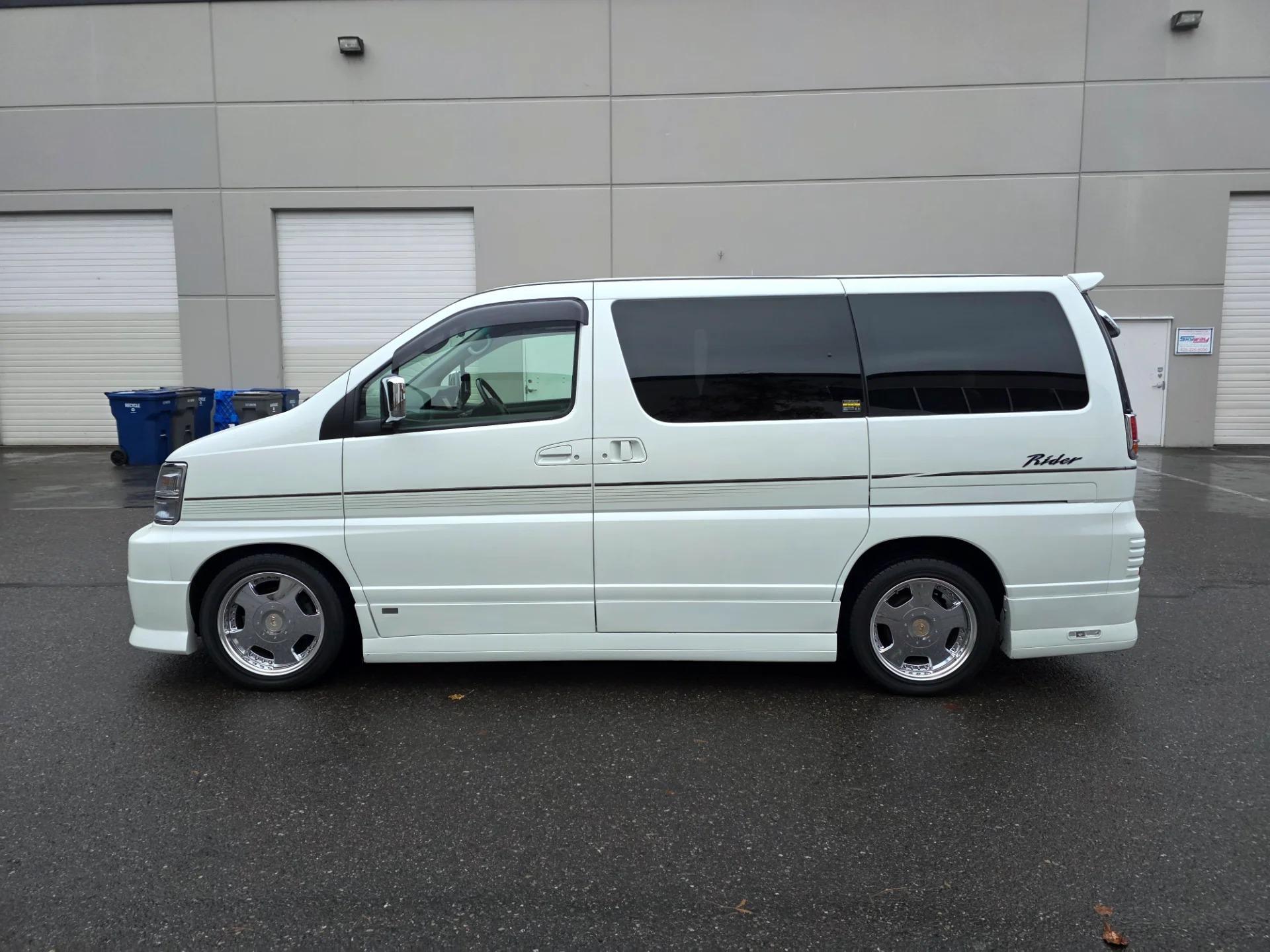 2000 Nissan Elgrand Rider - 2