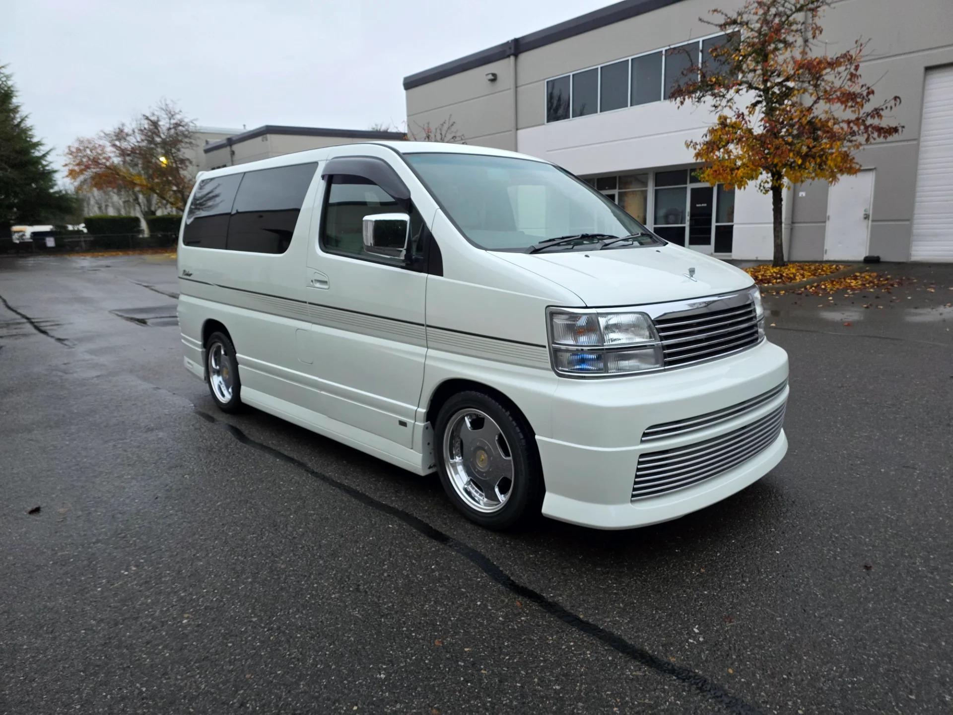 2000 Nissan Elgrand Rider