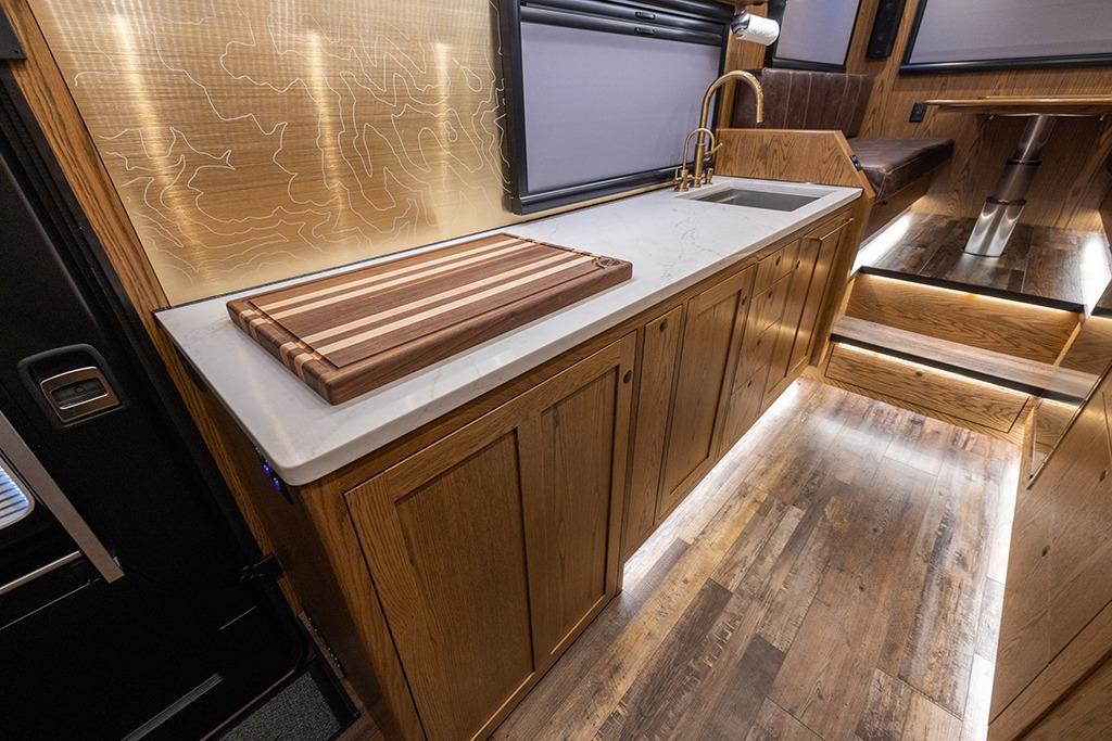 Sale Pending: 2025 EarthRoamer XV-SX-032