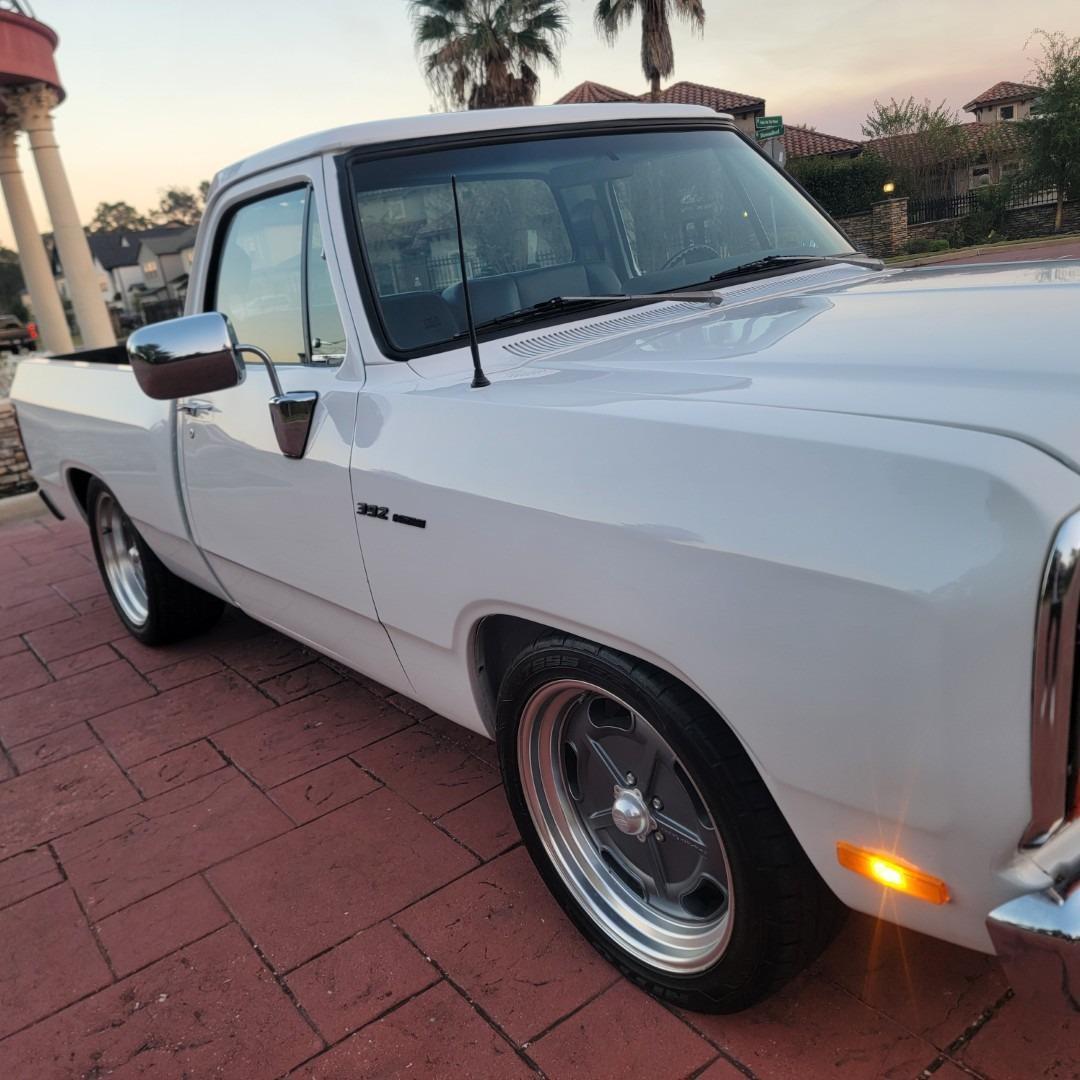 1982 Dodge D150 Resto-Mod - 5