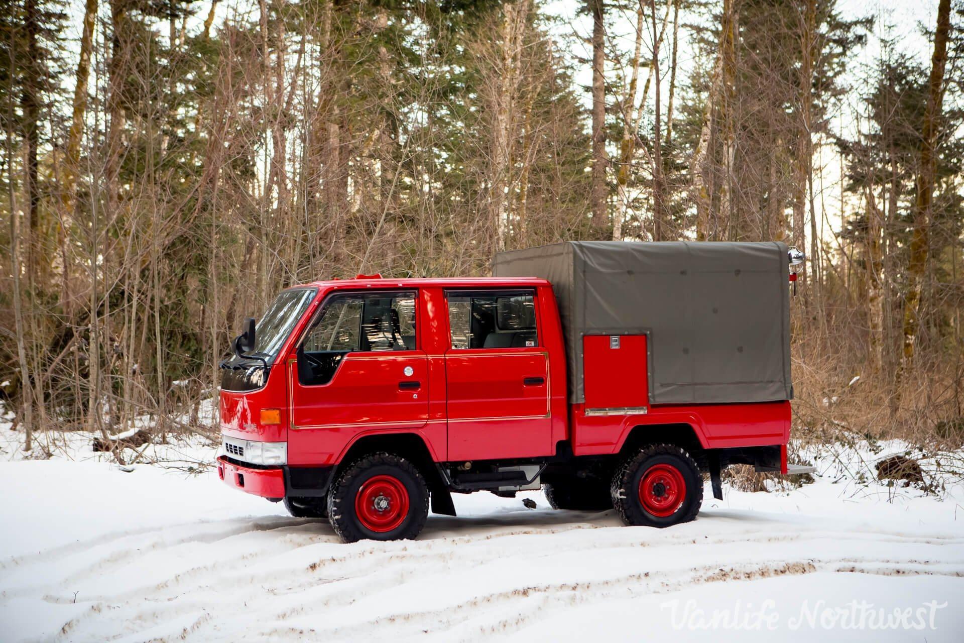 1996 Toyota HiAce Double-Cab Fire Truck - 2