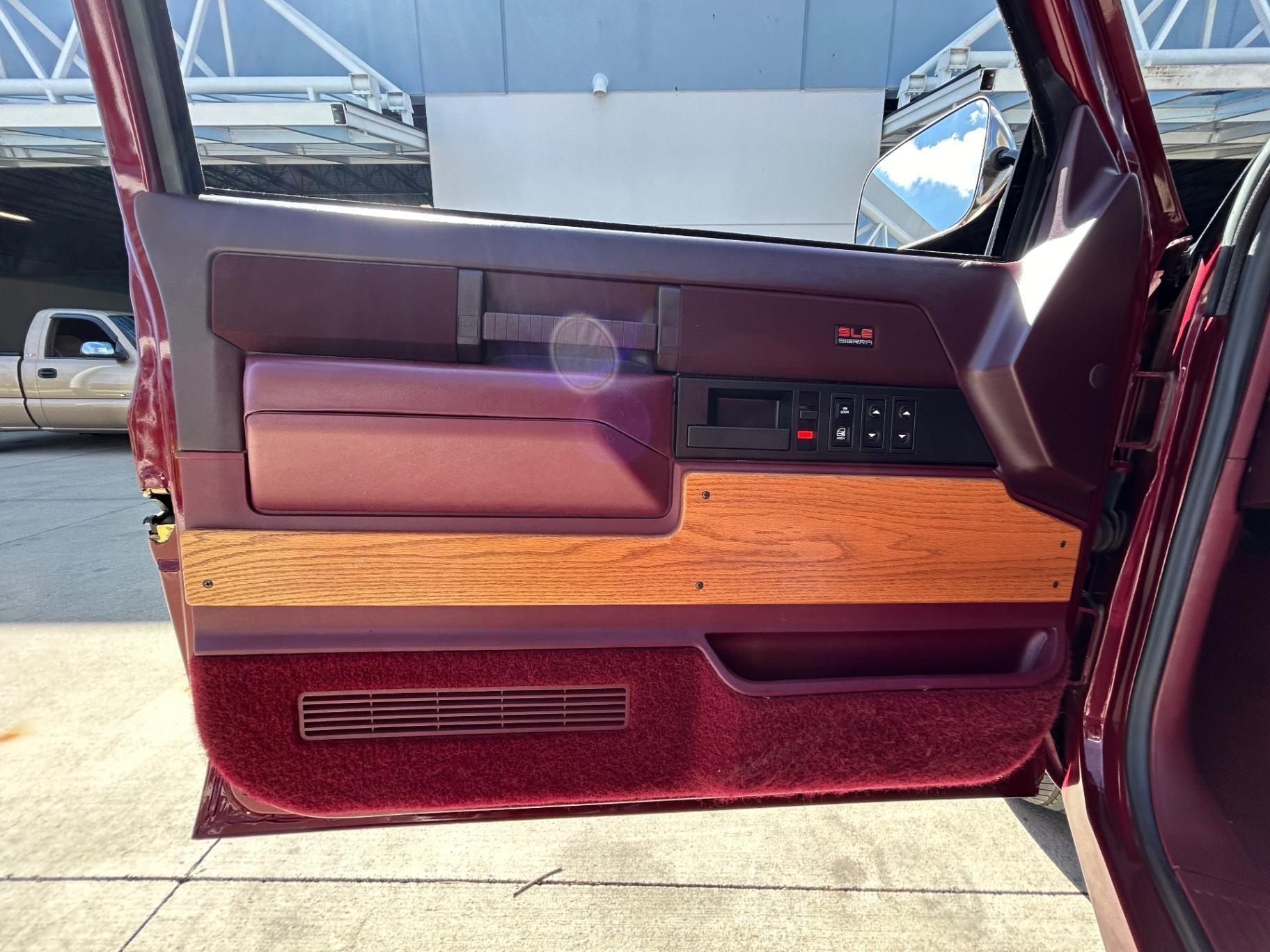 1989 GMC C1500 Sierra Santa Fe Edition