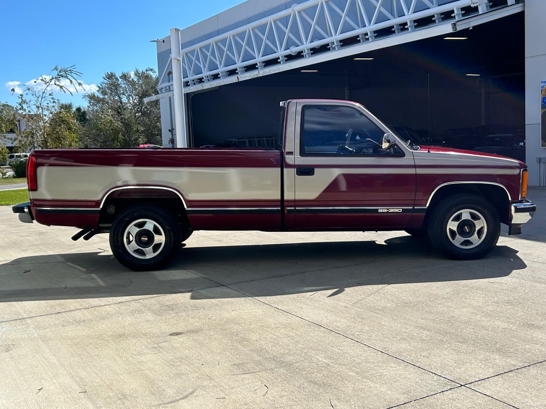 1989 GMC C1500 Sierra Santa Fe Edition - 4