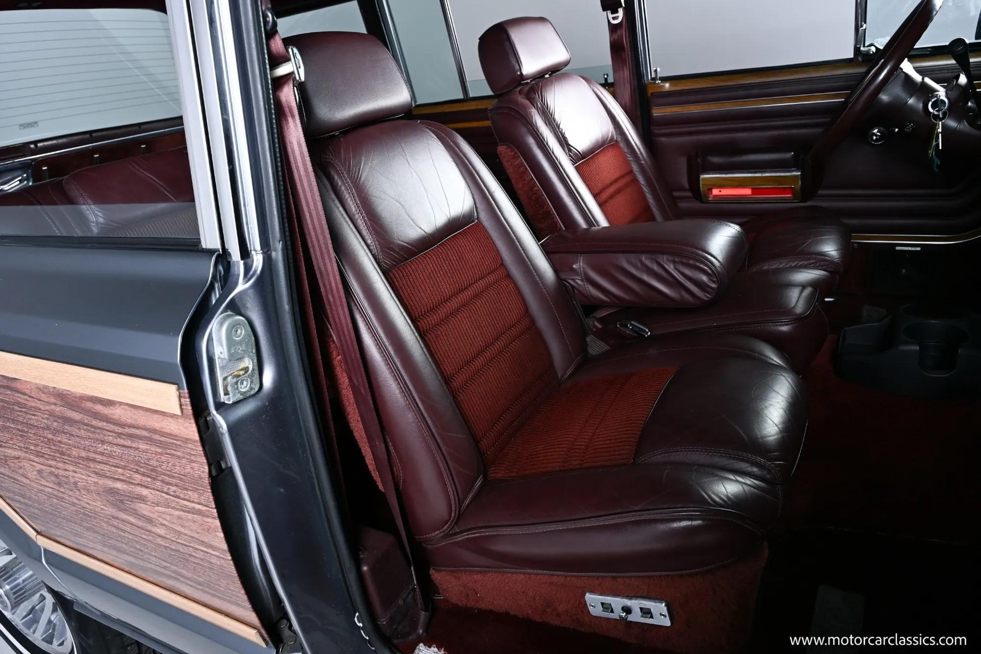 1991 Jeep Grand Wagoneer