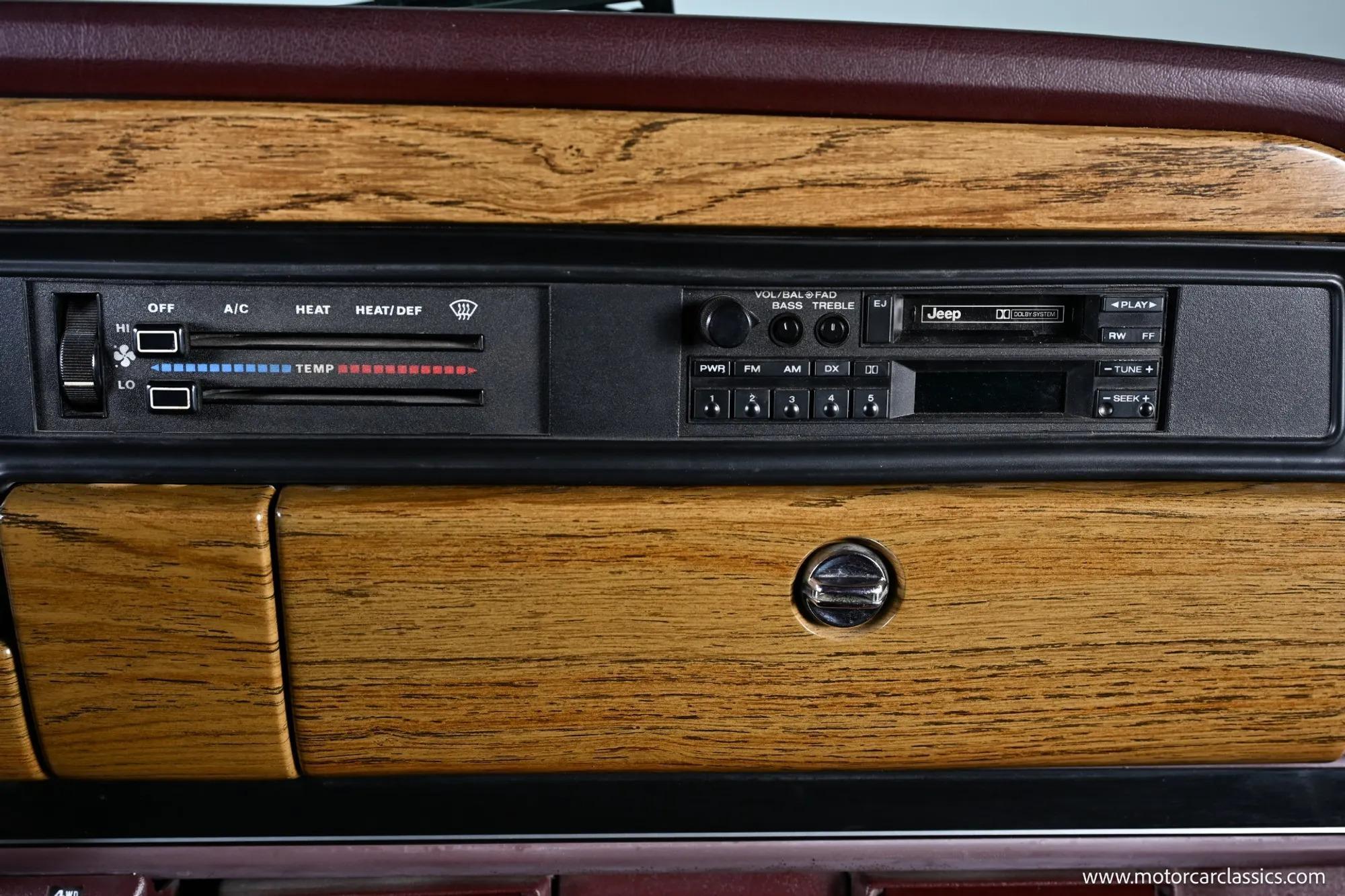 1991 Jeep Grand Wagoneer