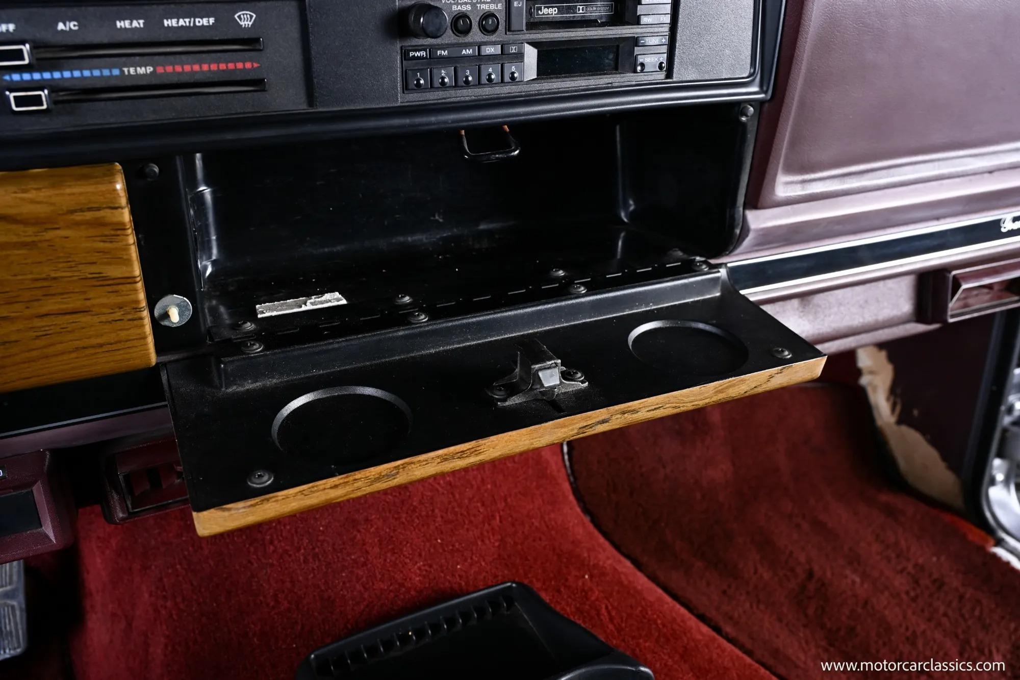 1991 Jeep Grand Wagoneer