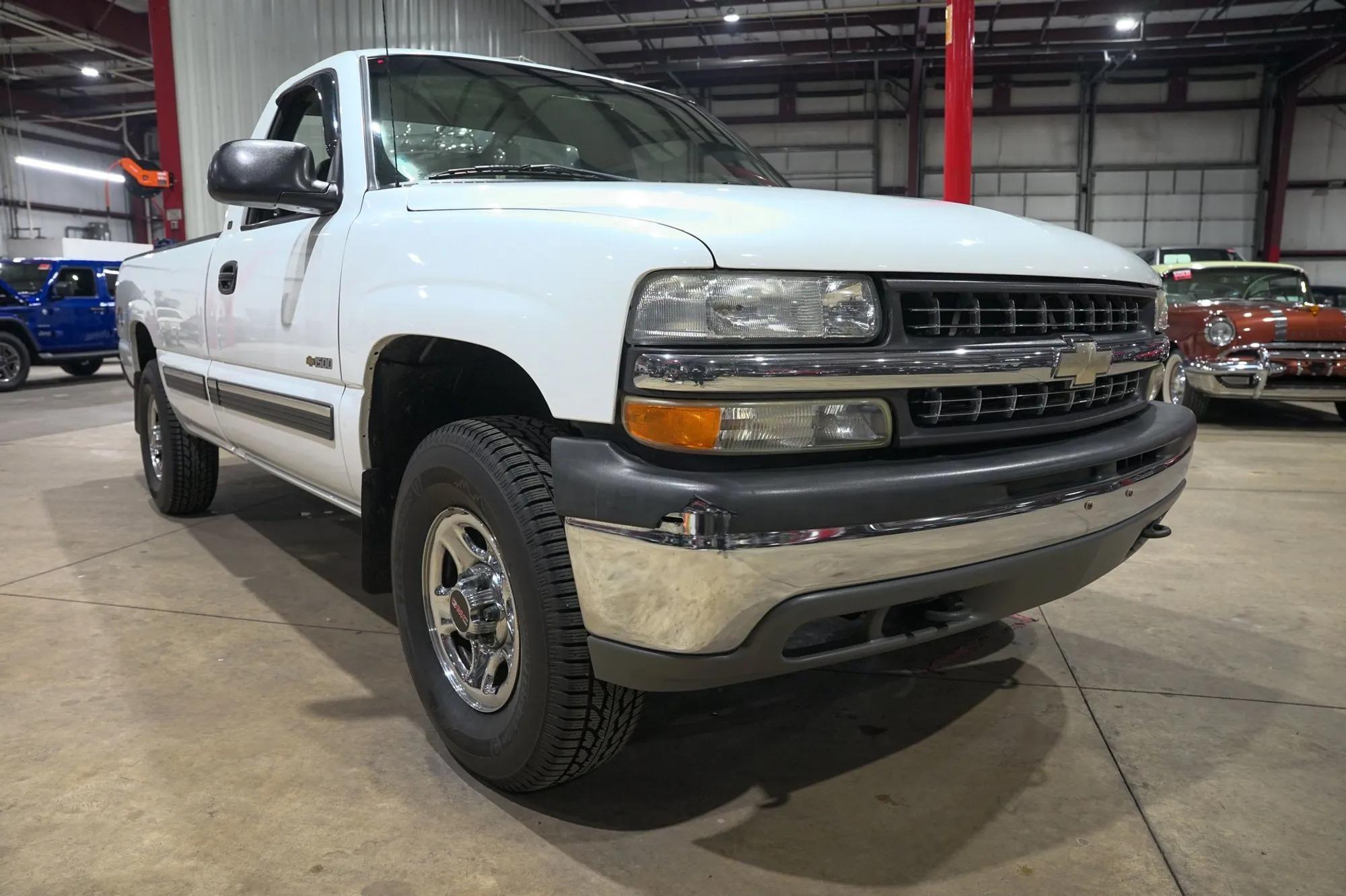 2000 Chevrolet Silverado 1500 LS