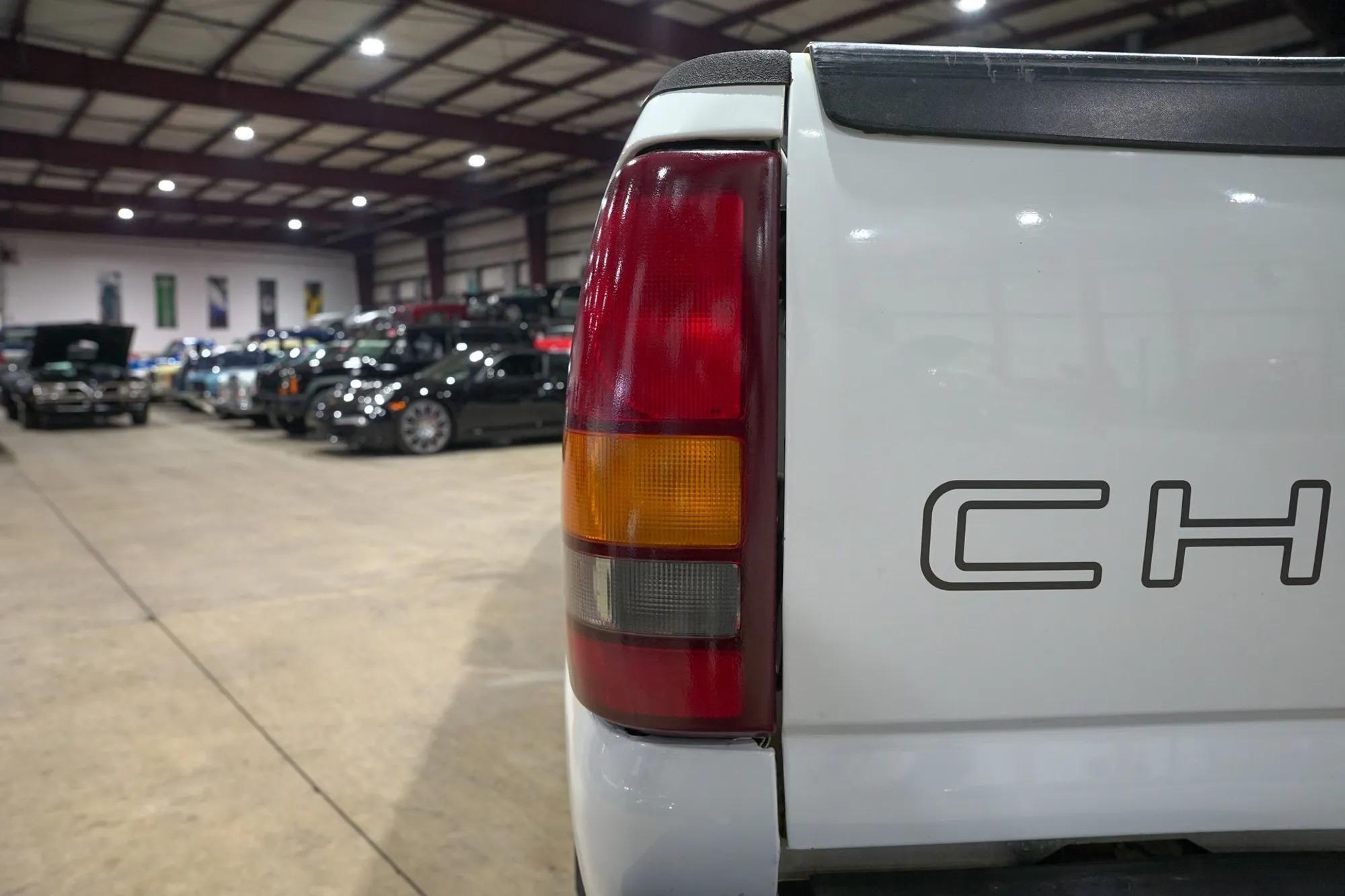 2000 Chevrolet Silverado 1500 LS