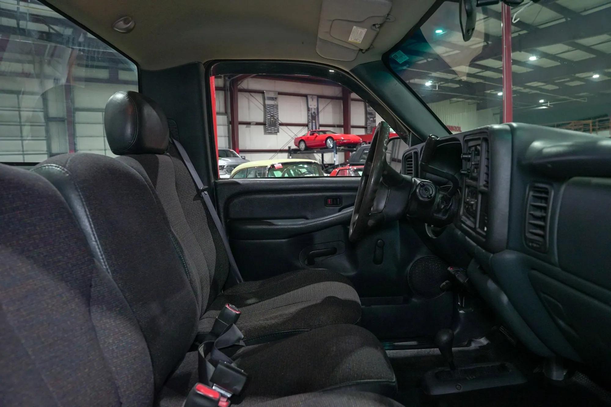 2000 Chevrolet Silverado 1500 LS