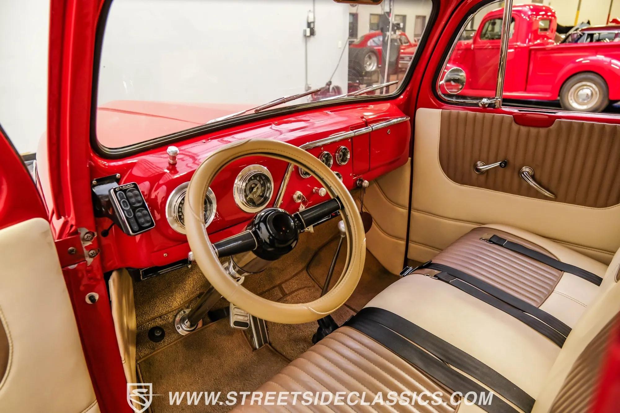 1951 Ford F-1