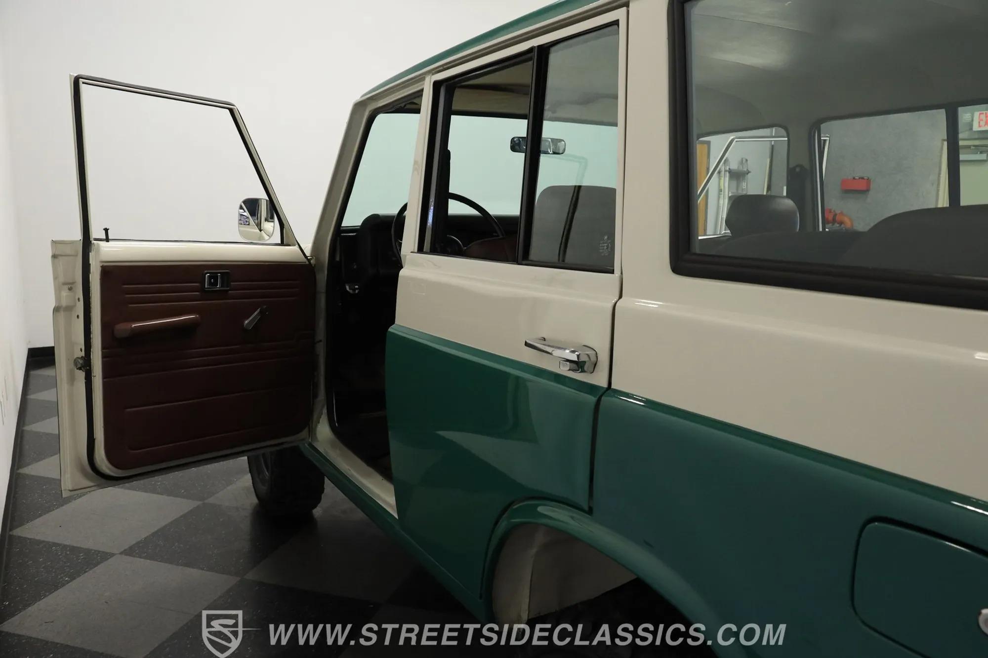1977 Toyota Land Cruiser FJ55