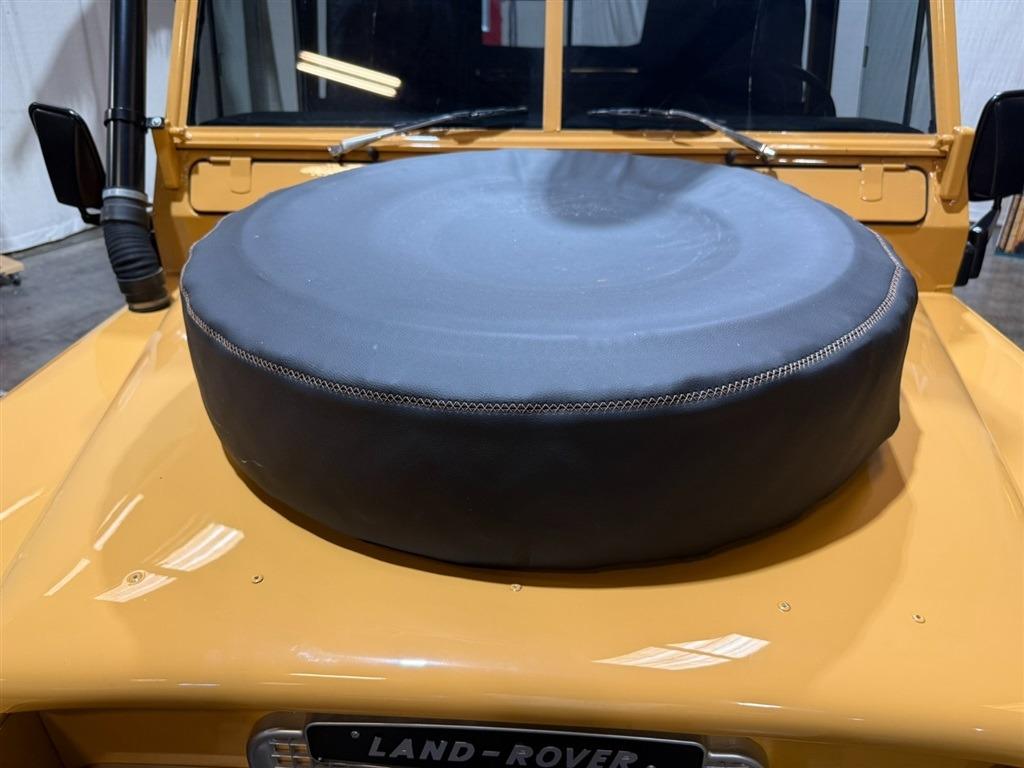 1981 Land Rover Series III 109 High-Cap