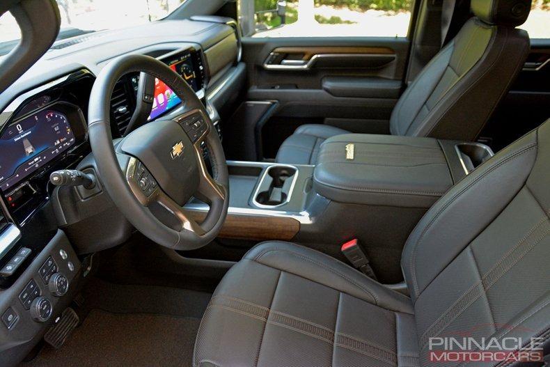 2024 Chevrolet Silverado 3500HD High Country