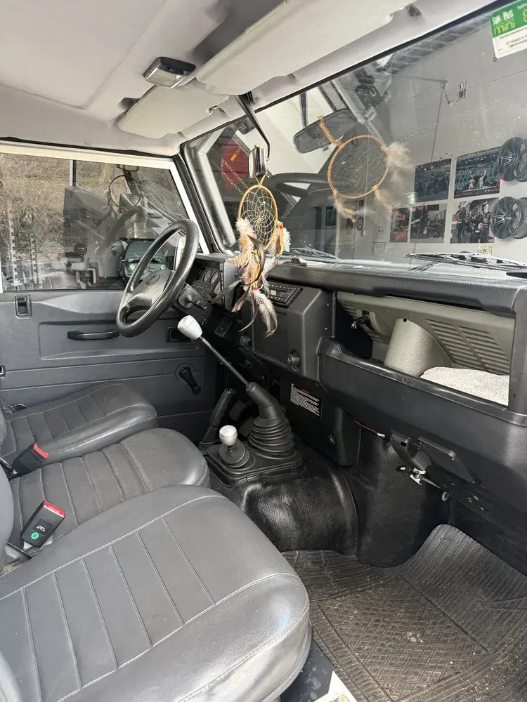 Euro 1995 Land Rover Defender 90