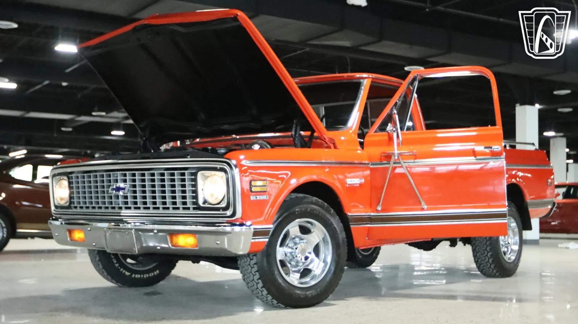 1971 Chevrolet C20 Cheyenne Super - 2