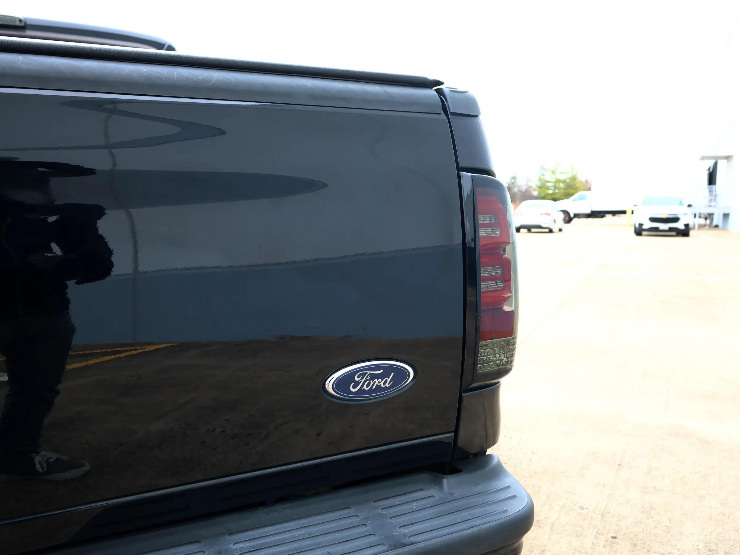 2003 Ford F-350 XLT Dually