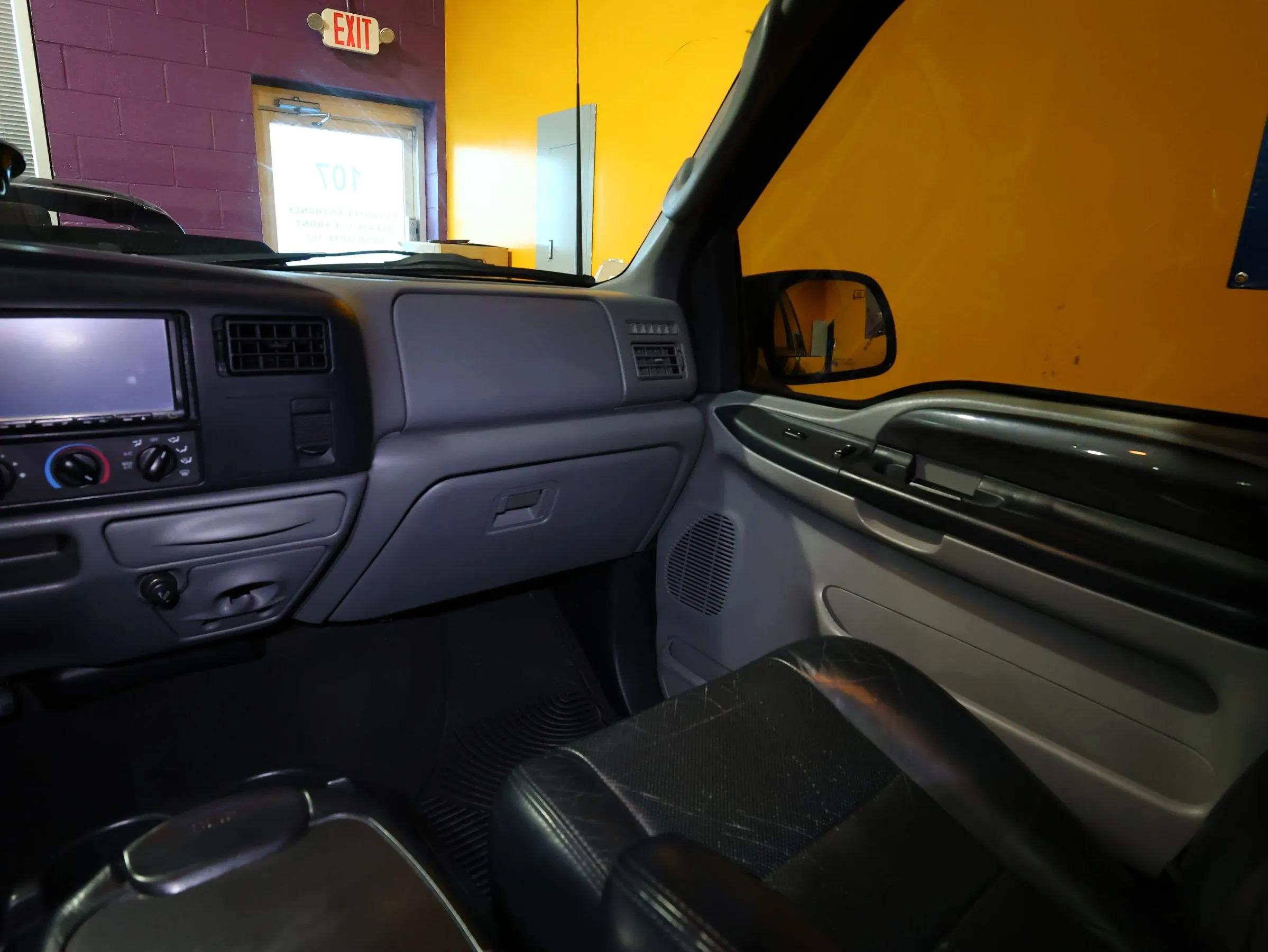 2003 Ford F-350 XLT Dually