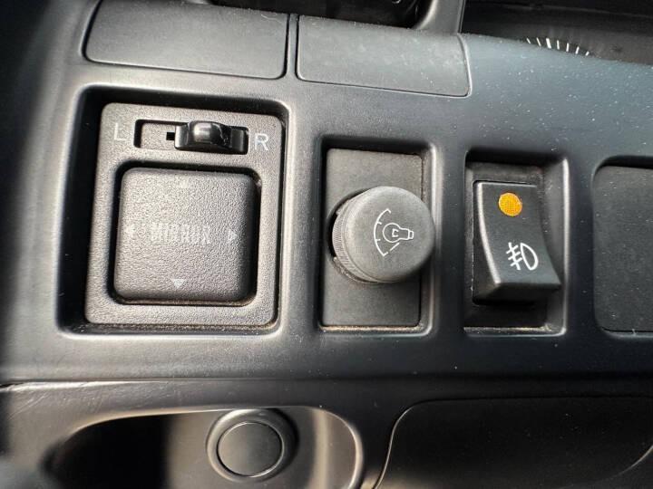 Modified 1991 Toyota Land Cruiser