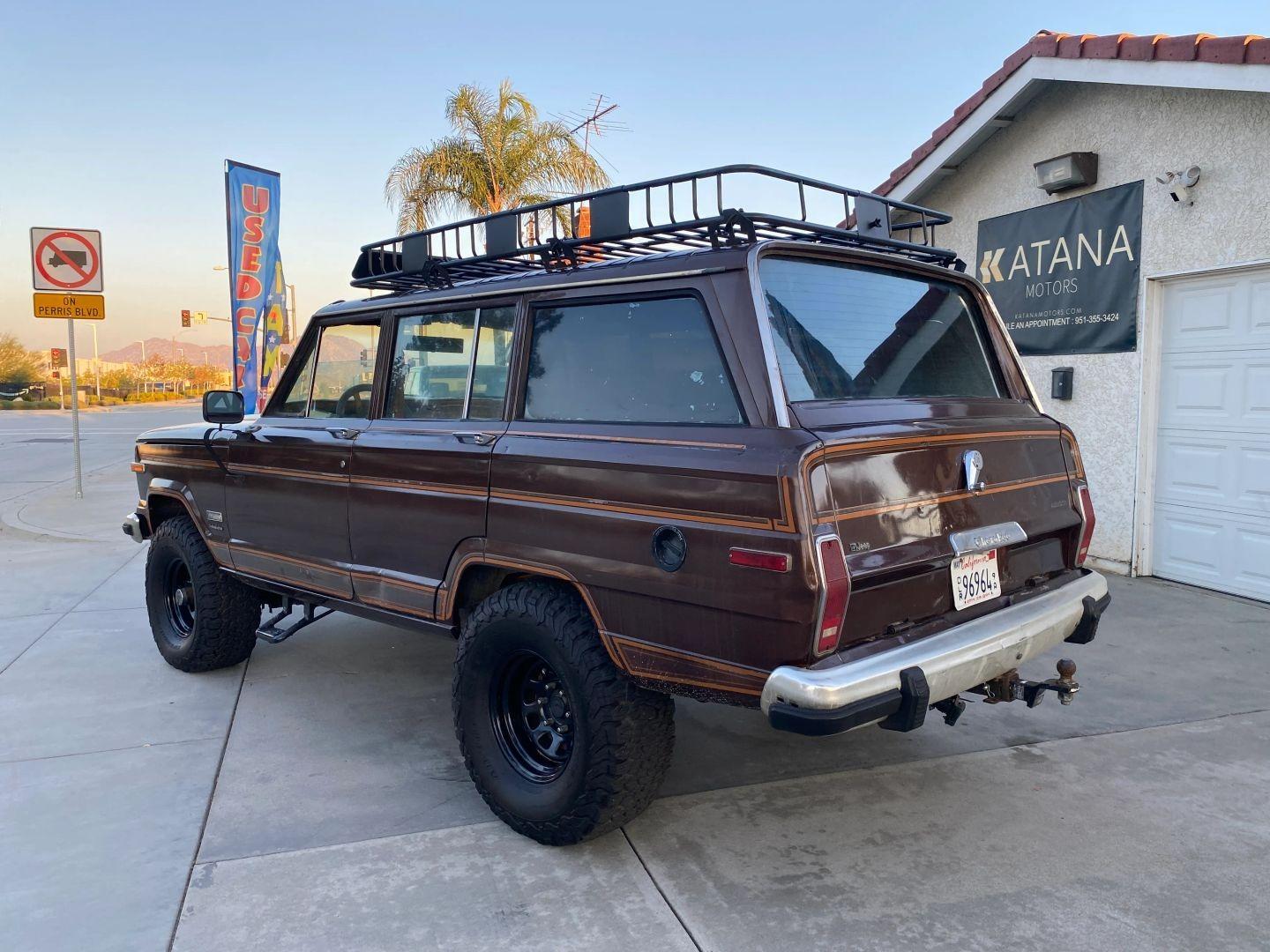 1983 Jeep Cherokee Laredo - 4