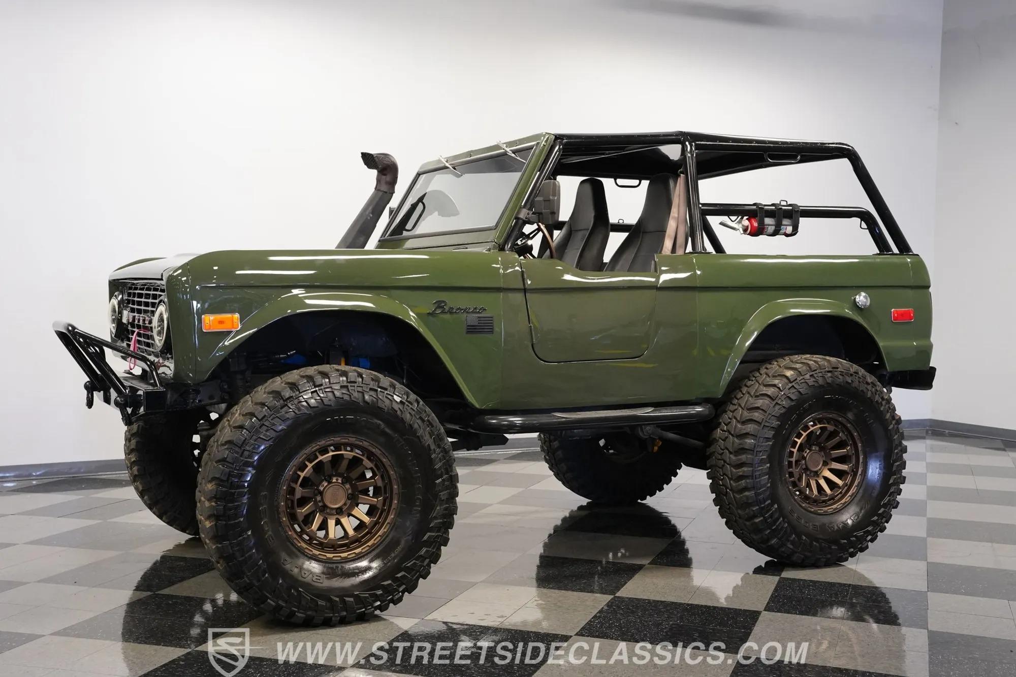 Modified 1970 Ford Bronco - 3